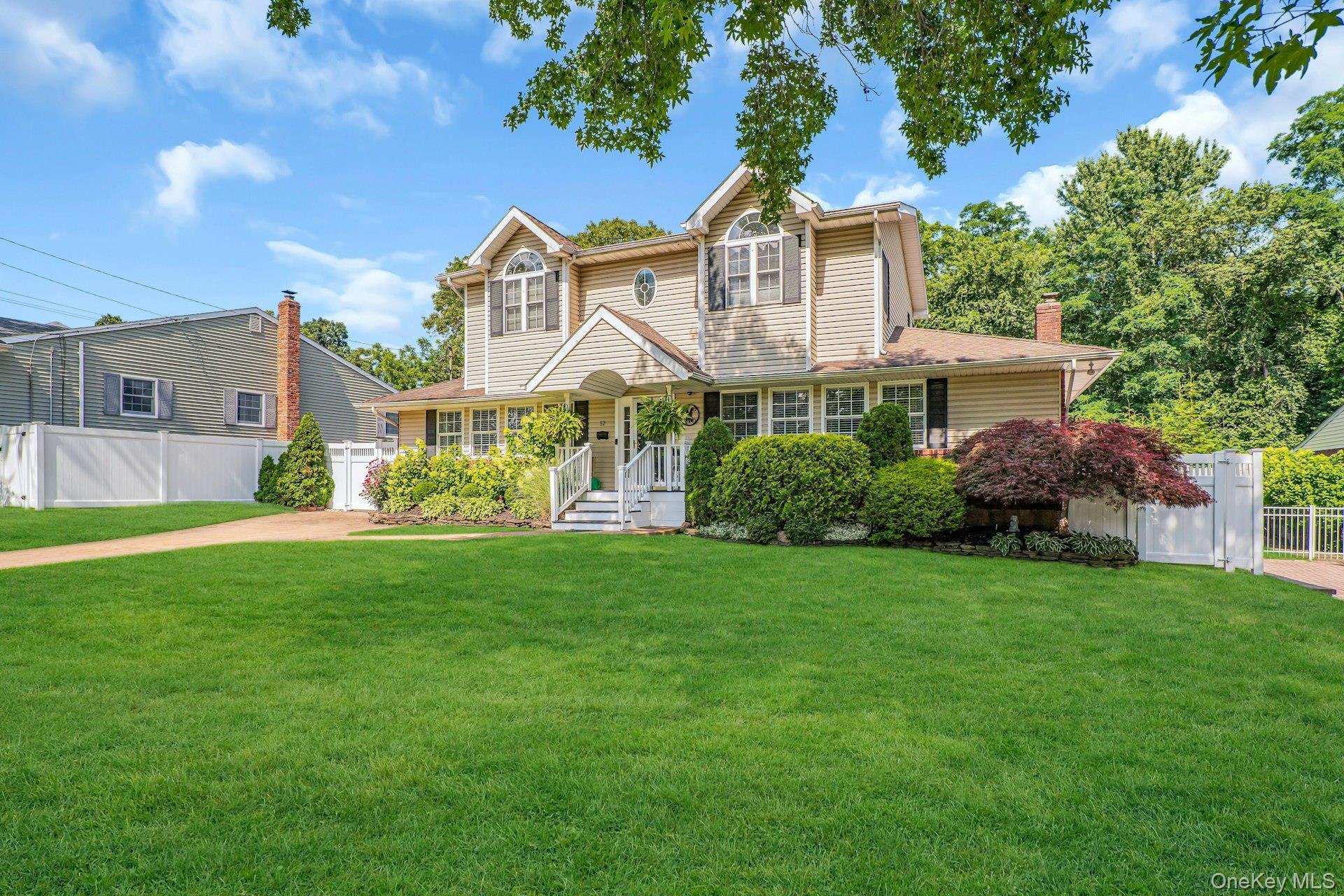 Single Family Rachel  Suffolk County, NY 11725, MLS-929269-4