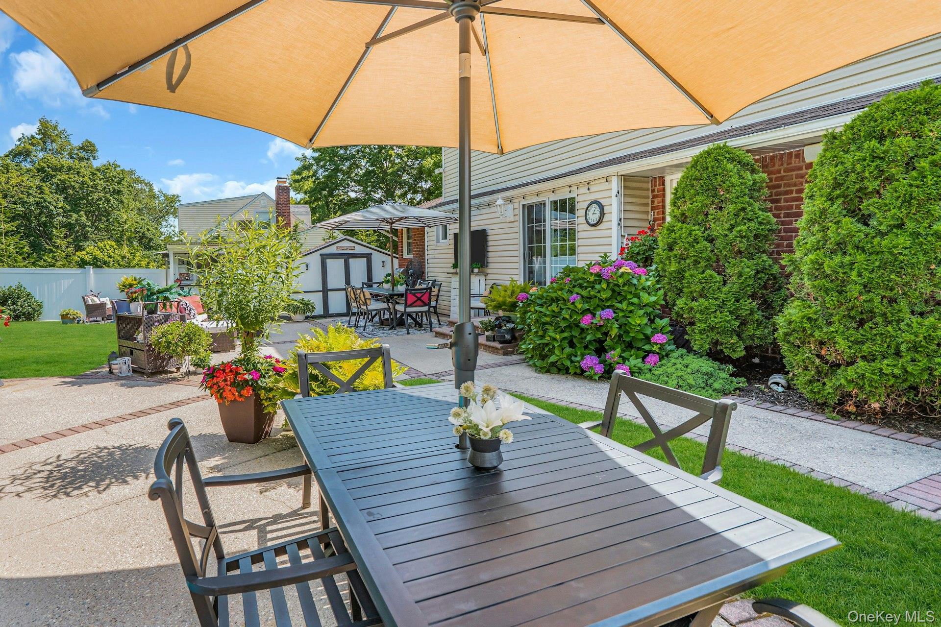 Single Family Rachel  Suffolk County, NY 11725, MLS-929269-40