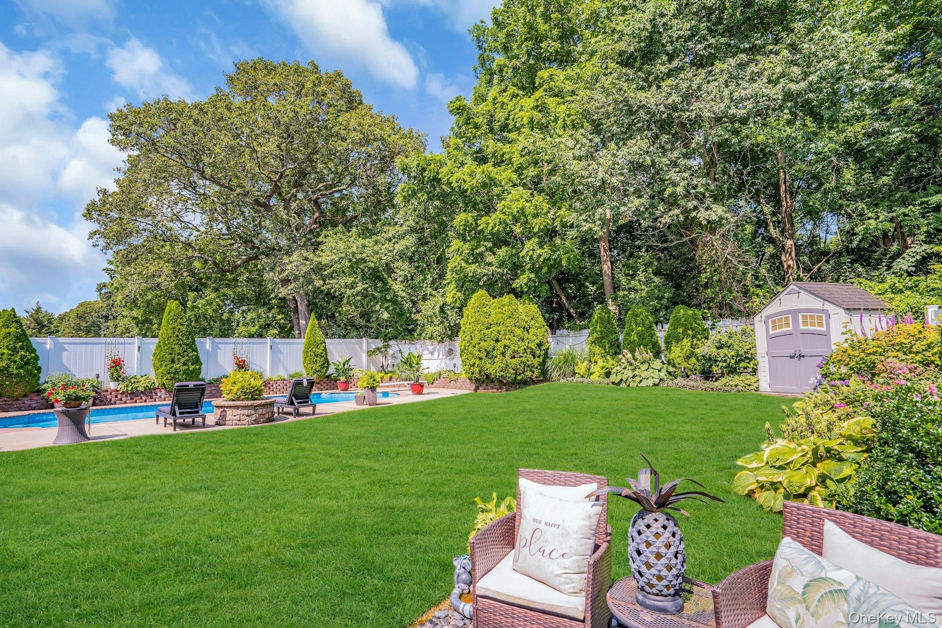 Single Family Rachel  Suffolk County, NY 11725, MLS-929269-47