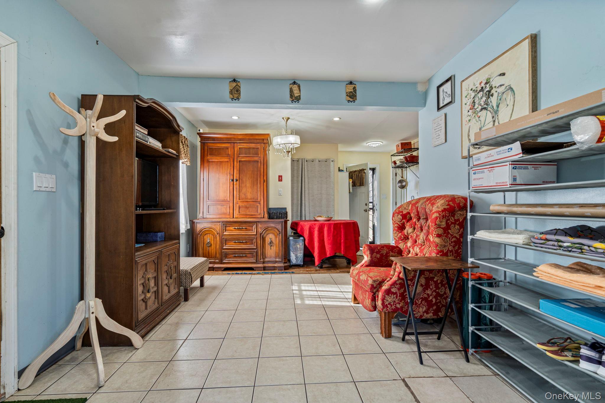 Single Family 3rd Suffolk County, NY 11717, MLS-929288-22