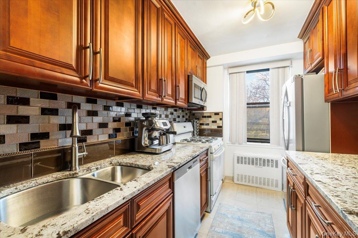 Coop Henry Hudson  Bronx, NY 10471, MLS-929293-7