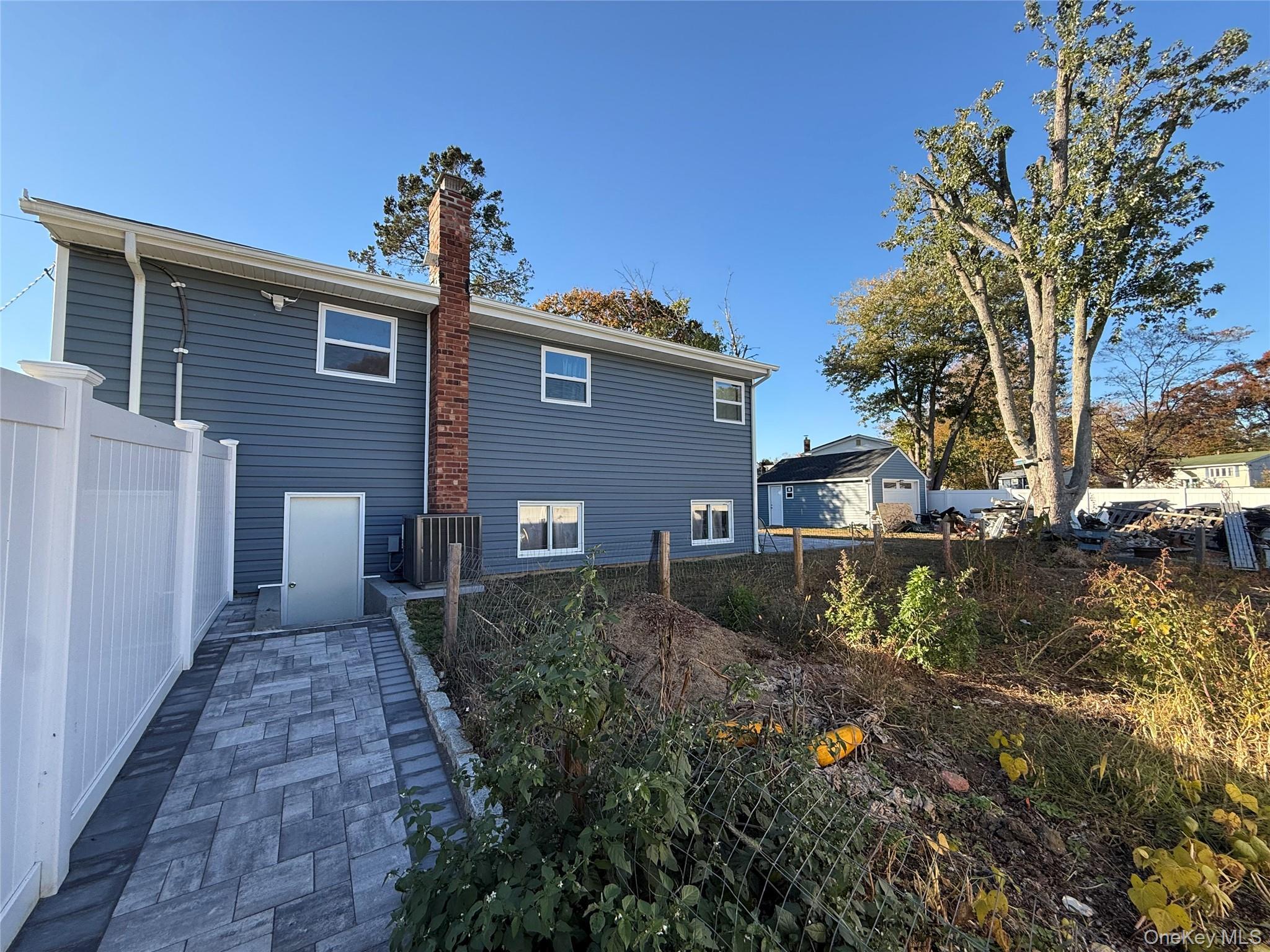 Single Family Bruce  Suffolk County, NY 11717, MLS-929296-34