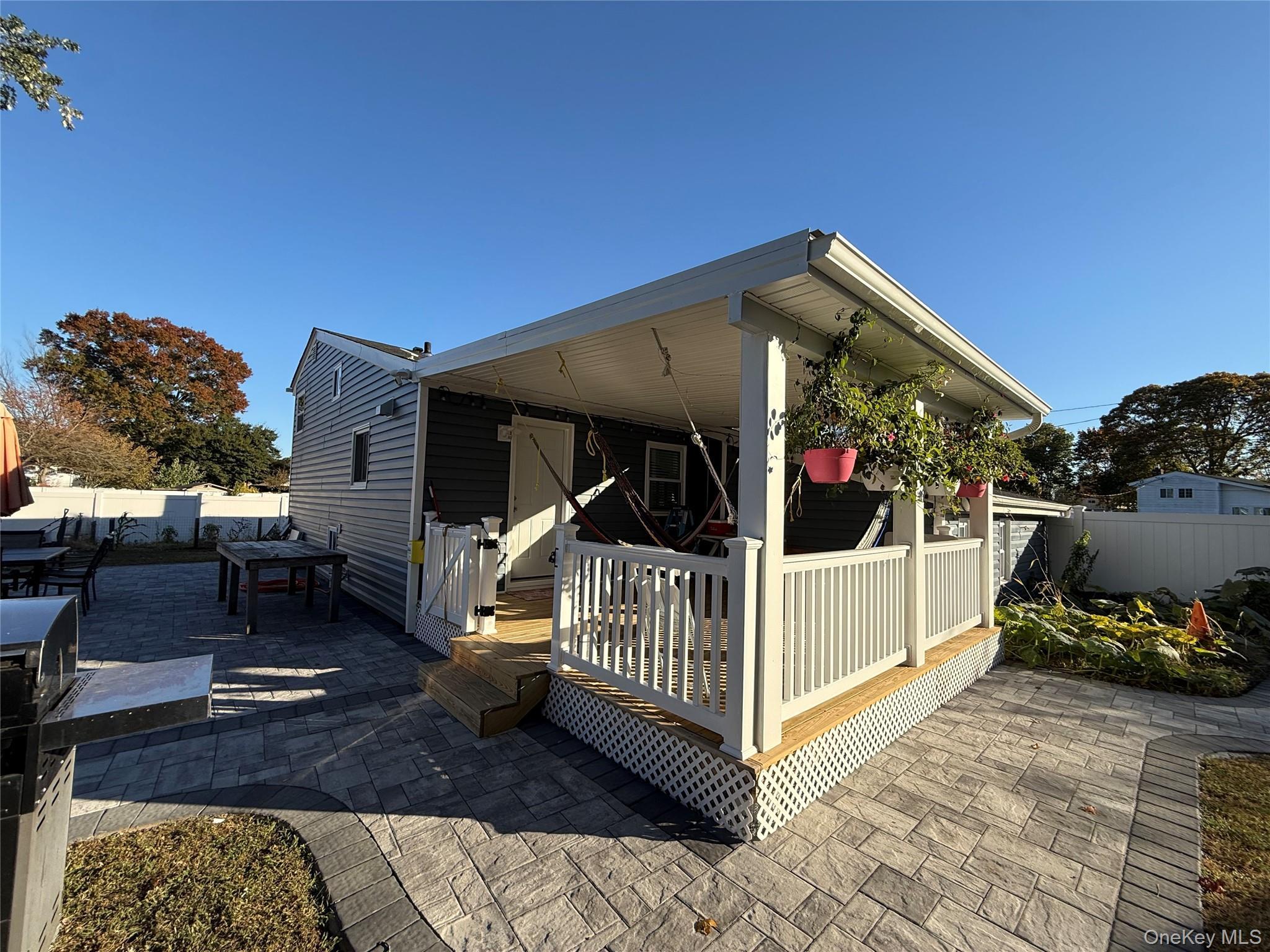 Single Family Bruce  Suffolk County, NY 11717, MLS-929296-36