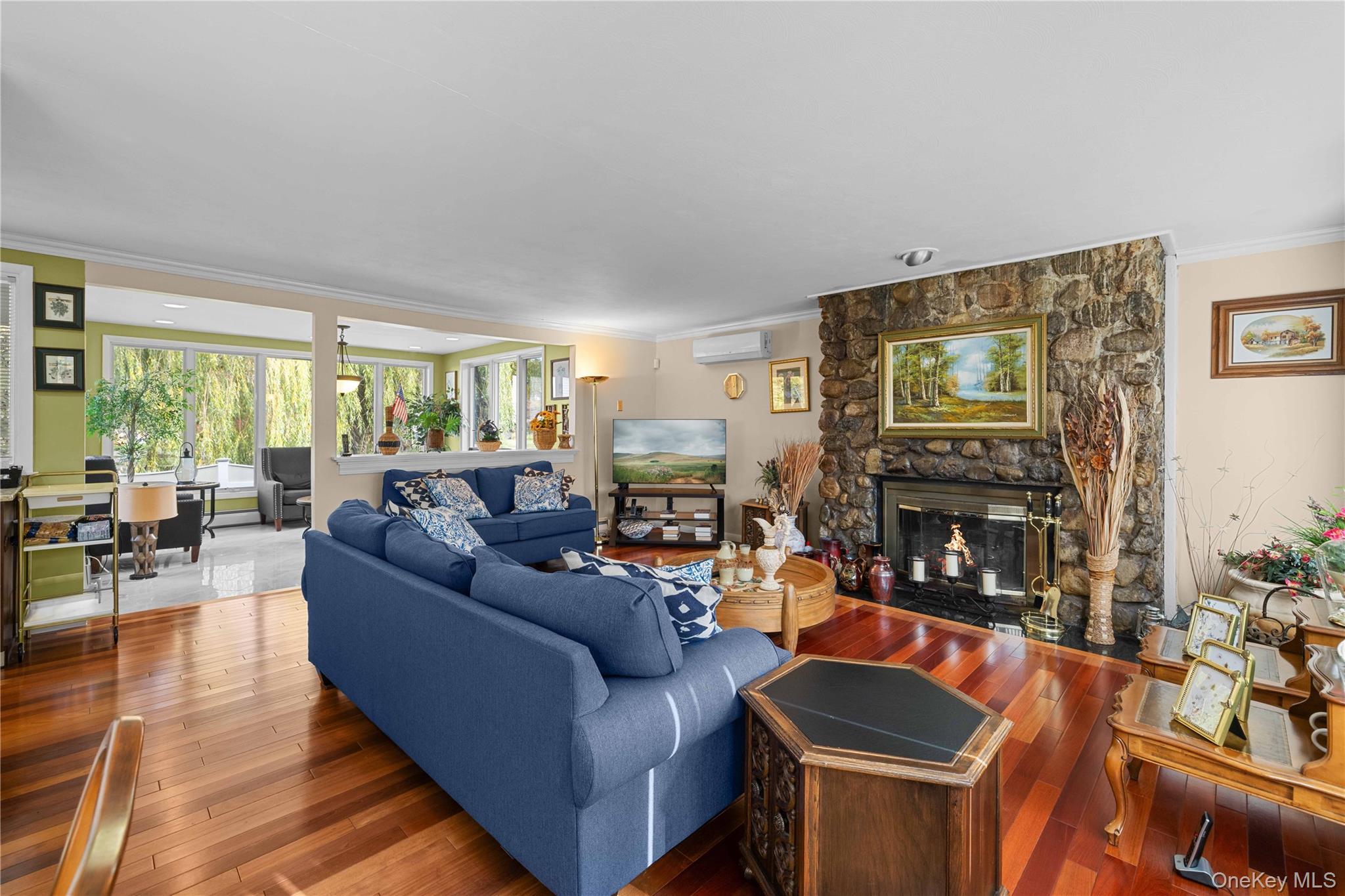 Single Family Brookedge Out Of Area, NY 14221, MLS-929307-17