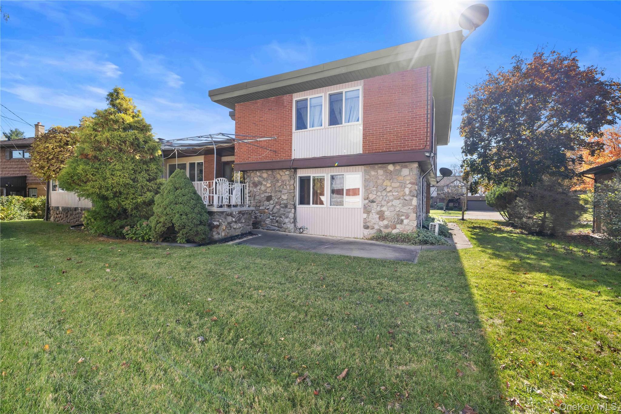 Single Family Brookedge Out Of Area, NY 14221, MLS-929307-18