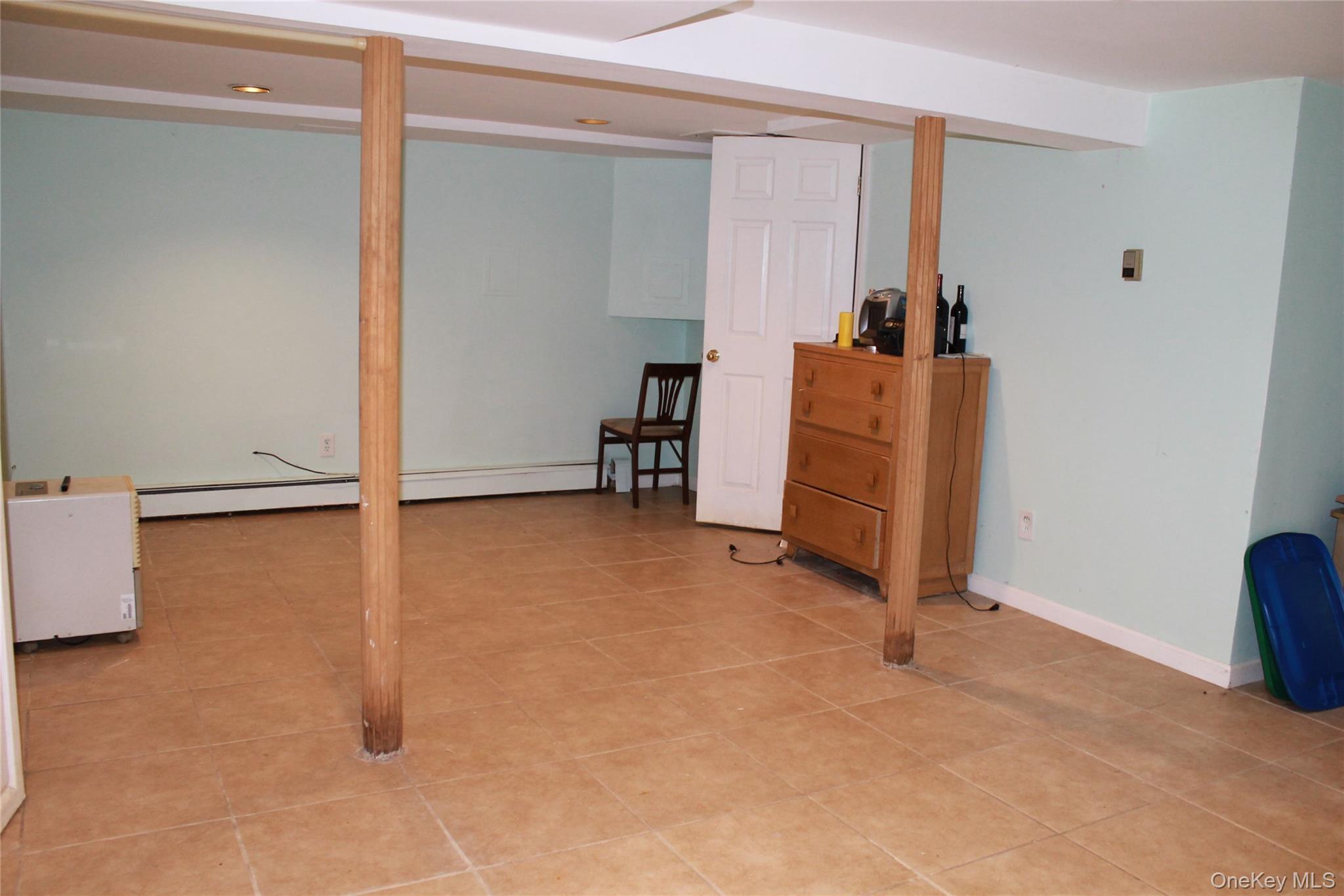 Single Family Bellmore  Nassau County, NY 11710, MLS-929312-25