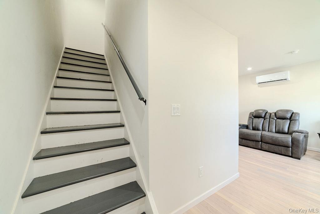 Single Family Mundy Westchester County, NY 10550, MLS-929328-10