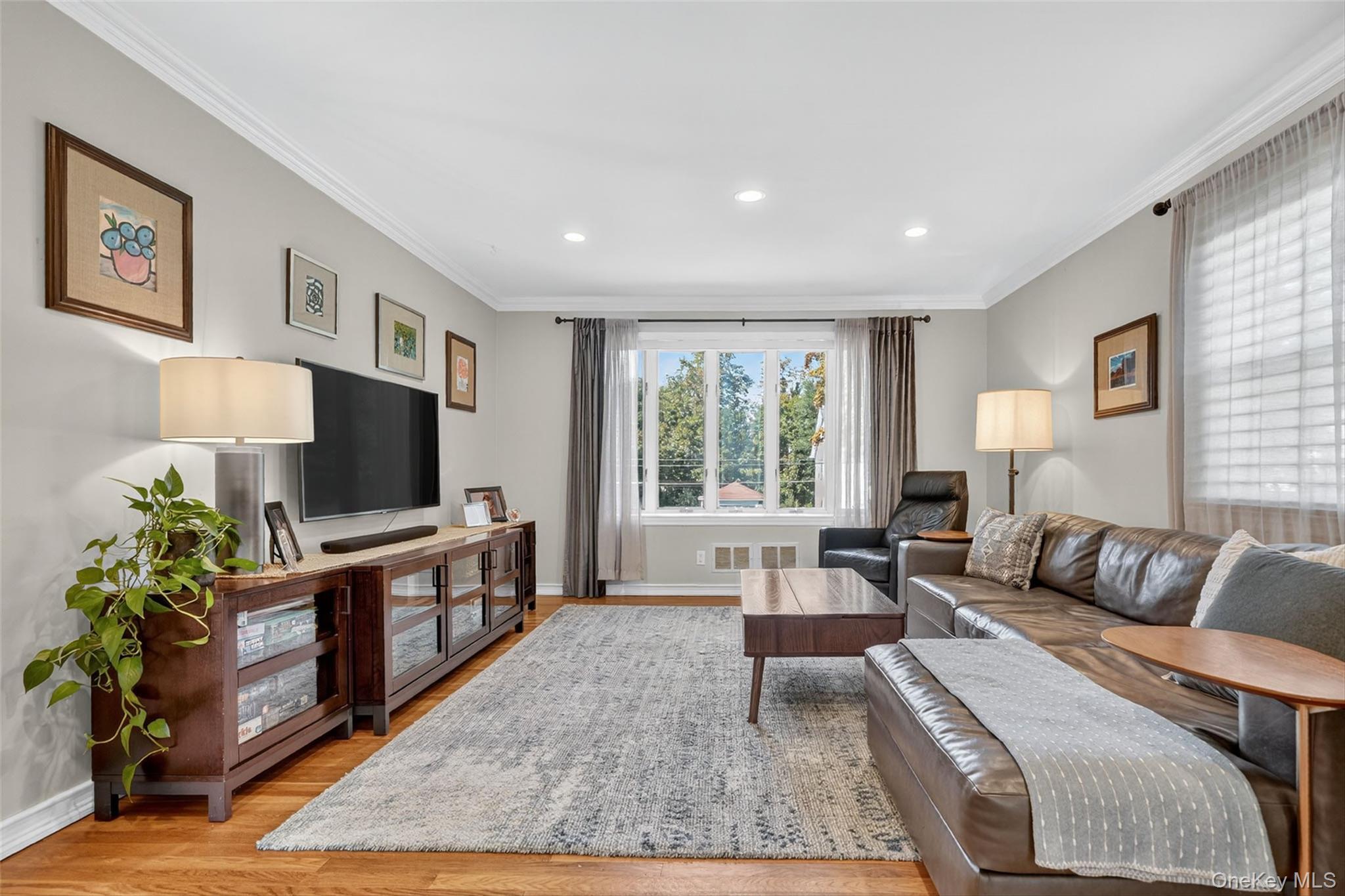 Single Family Marbledale  Westchester County, NY 10707, MLS-929329-5