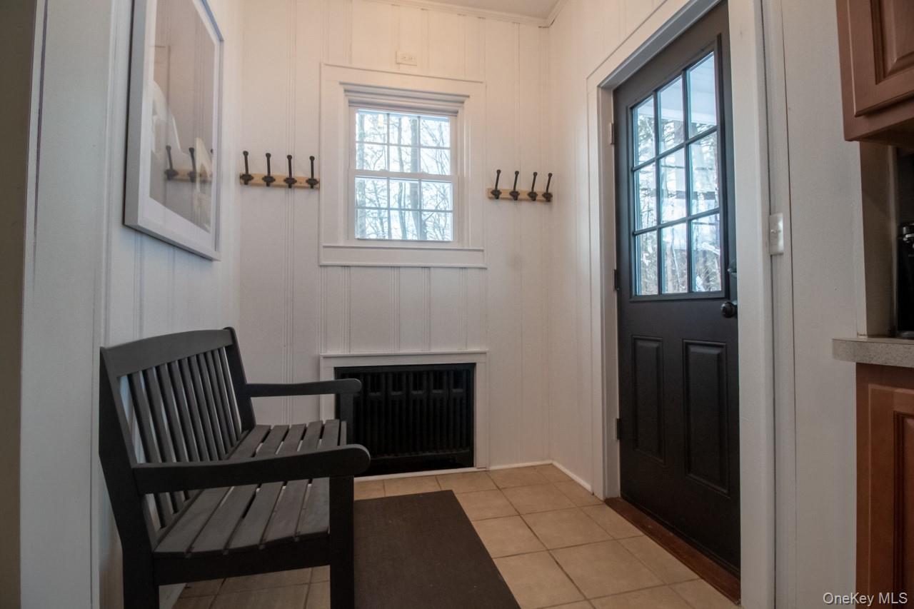 Single Family Ulster Heights Ulster County, NY 12428, MLS-929360-11