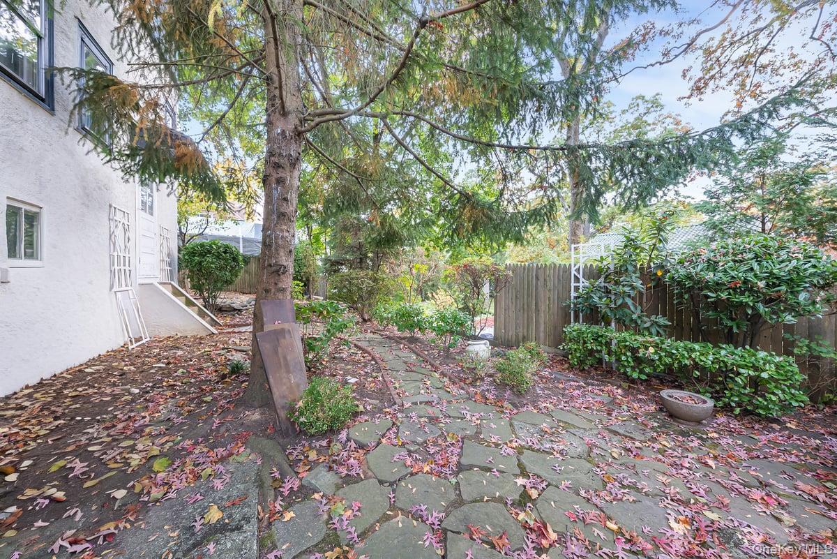 Single Family Ridge  Westchester County, NY 10705, MLS-929373-41