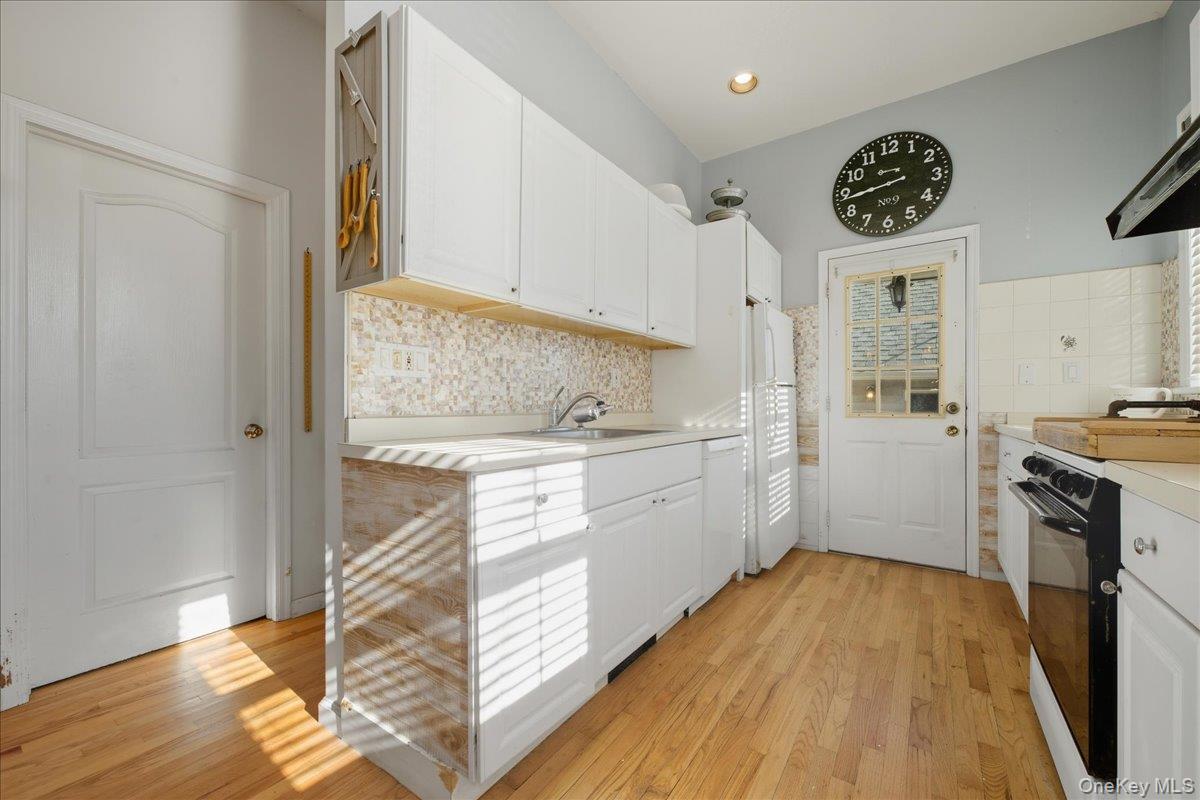 Single Family 9th Nassau County, NY 11709, MLS-929385-16