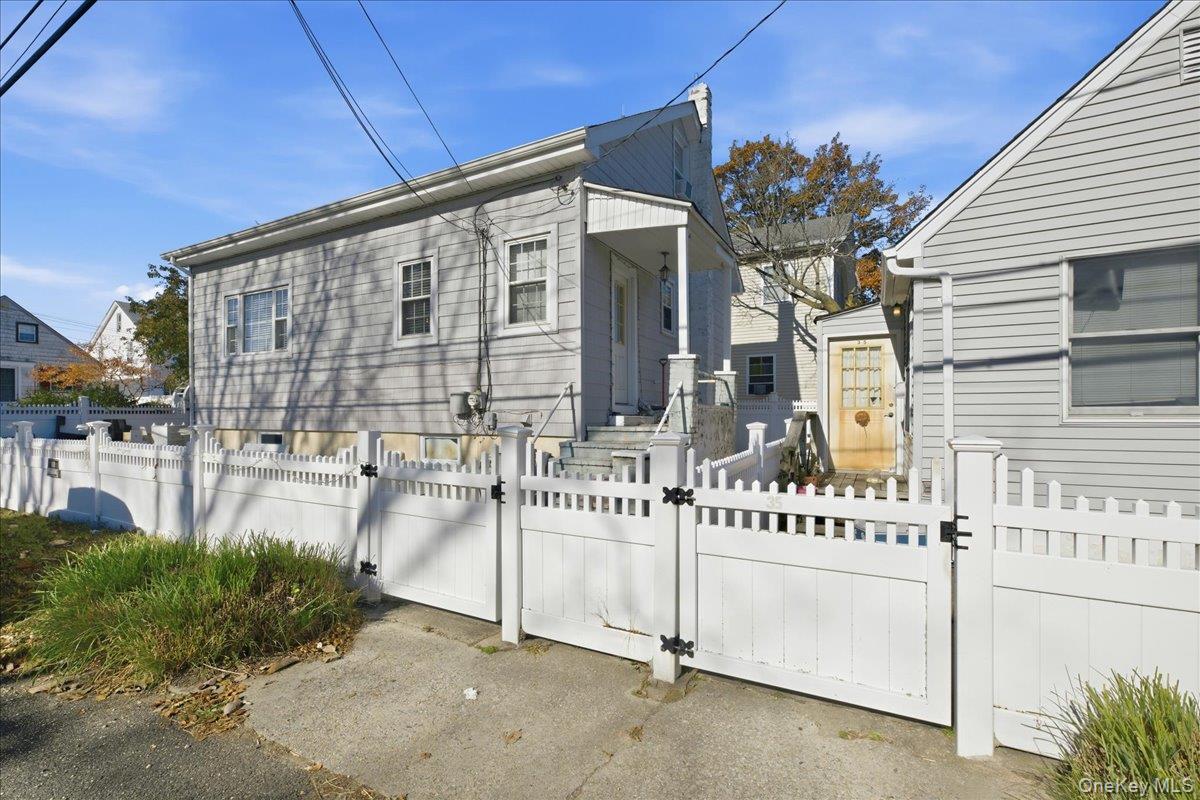 Single Family 9th Nassau County, NY 11709, MLS-929385-28