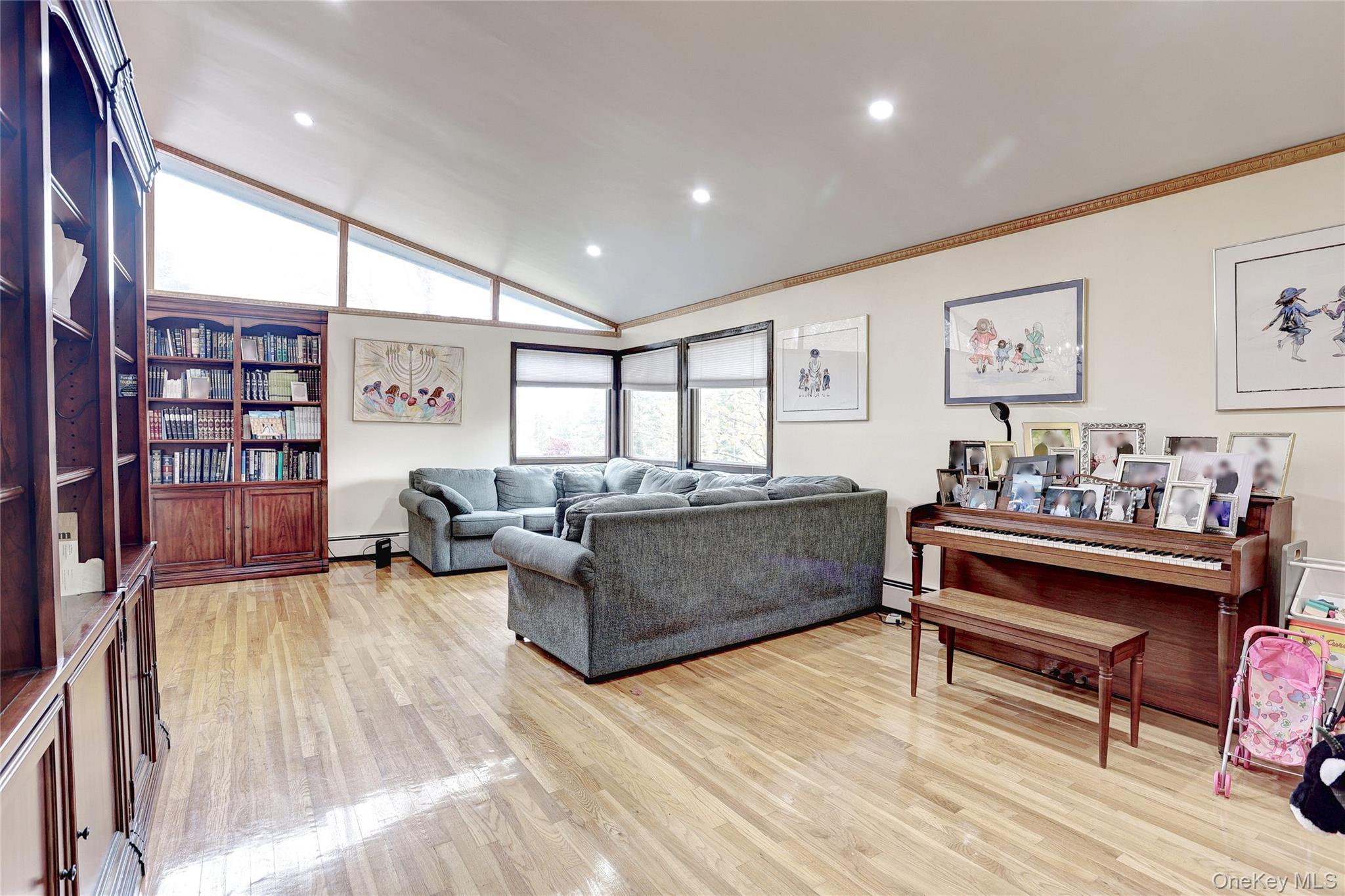 Single Family Sherwood Ridge  Rockland County, NY 10970, MLS-929390-4