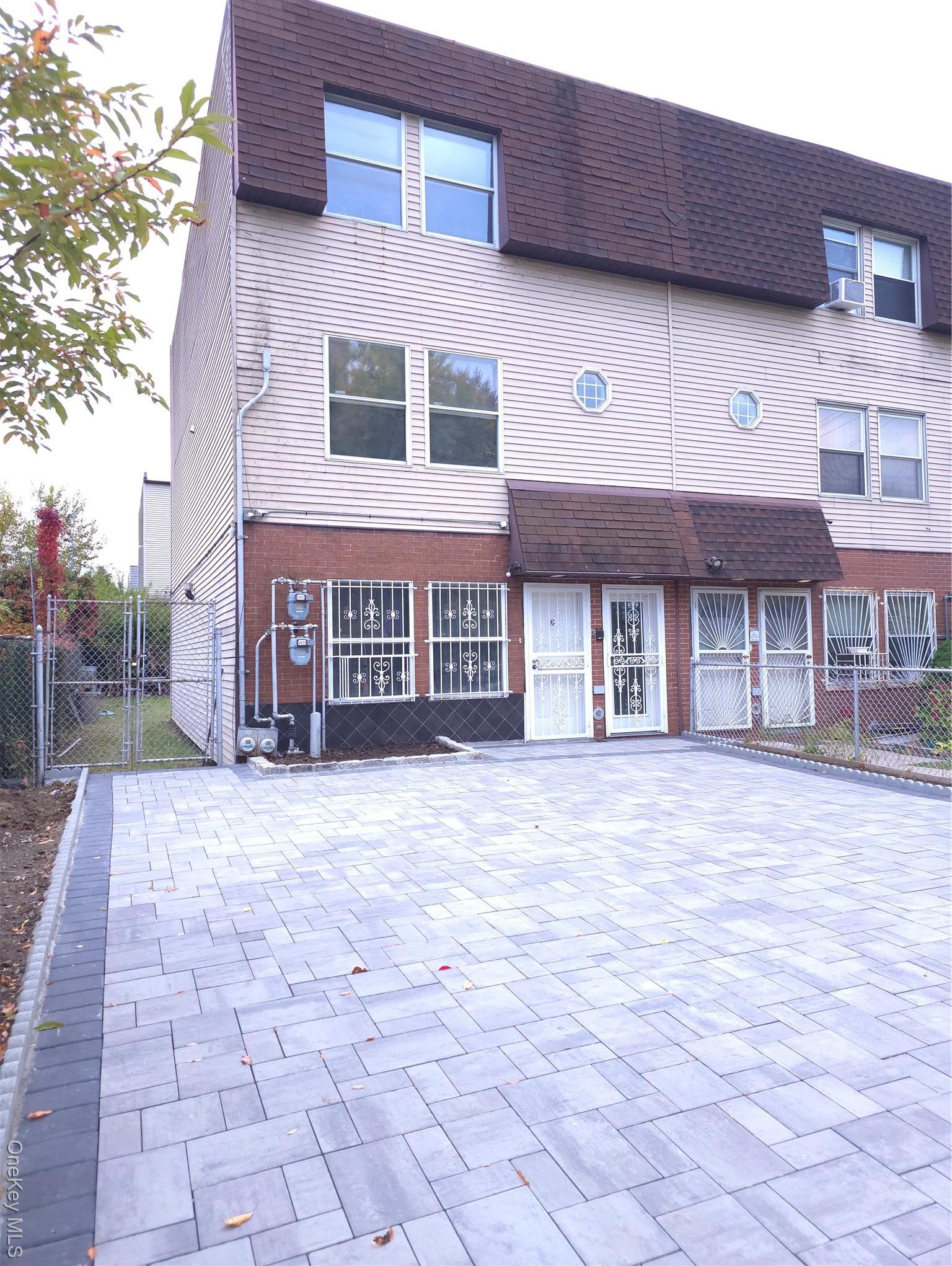 Single Family Randall  Bronx, NY 10473, MLS-929407-7