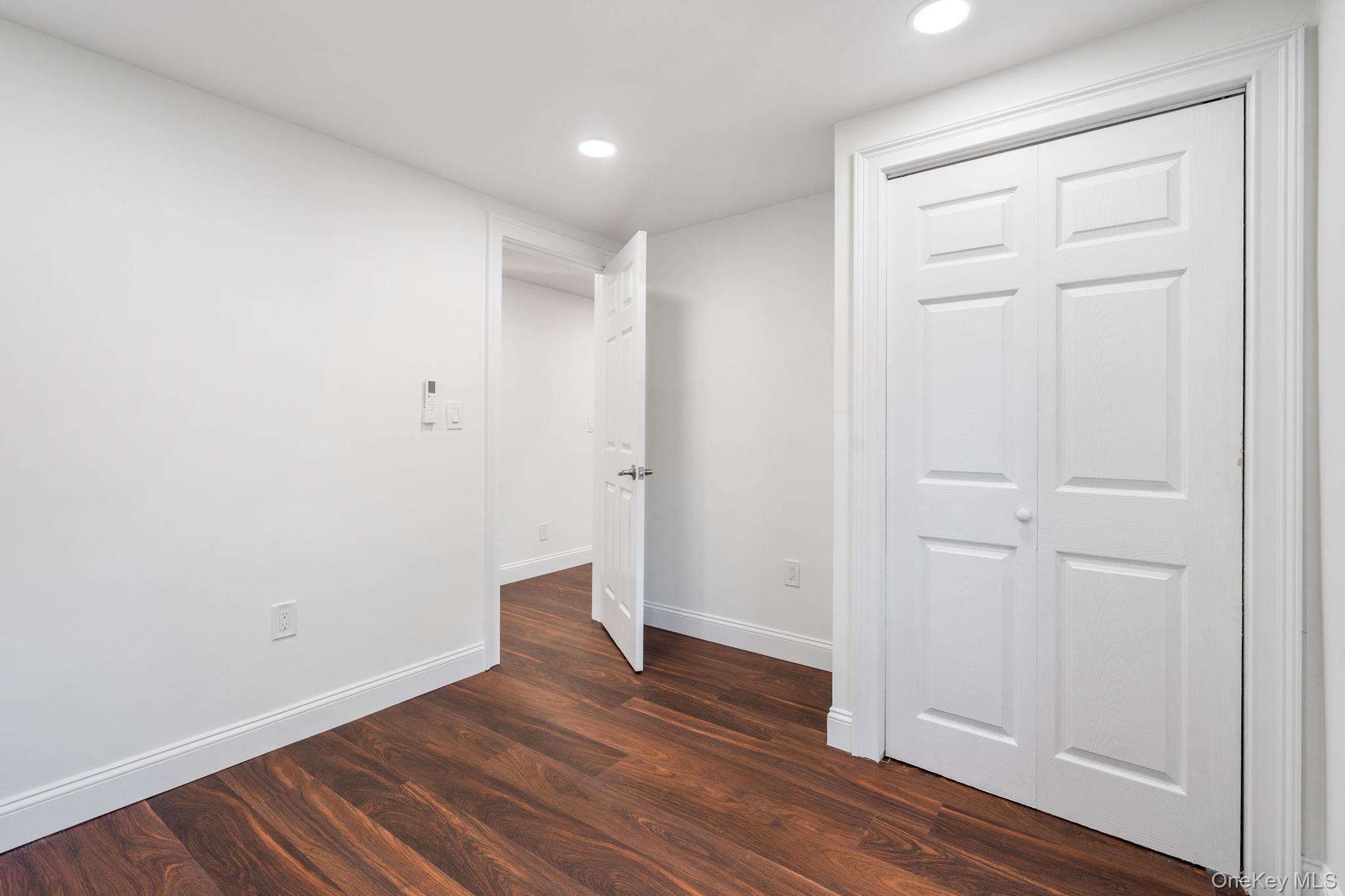 Single Family Oxford Circle Sullivan County, NY 12759, MLS-929417-11