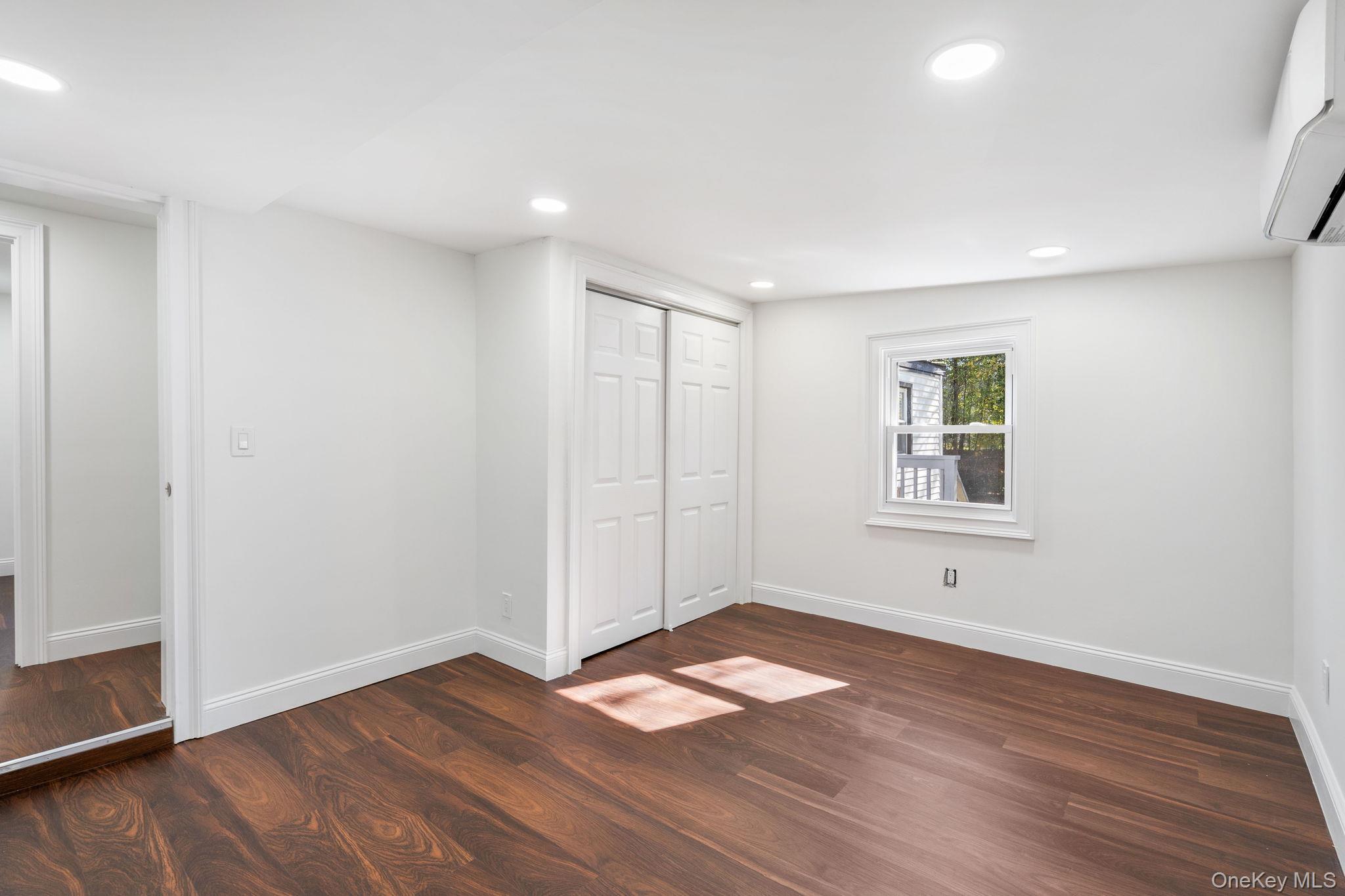 Single Family Oxford Circle Sullivan County, NY 12759, MLS-929417-13