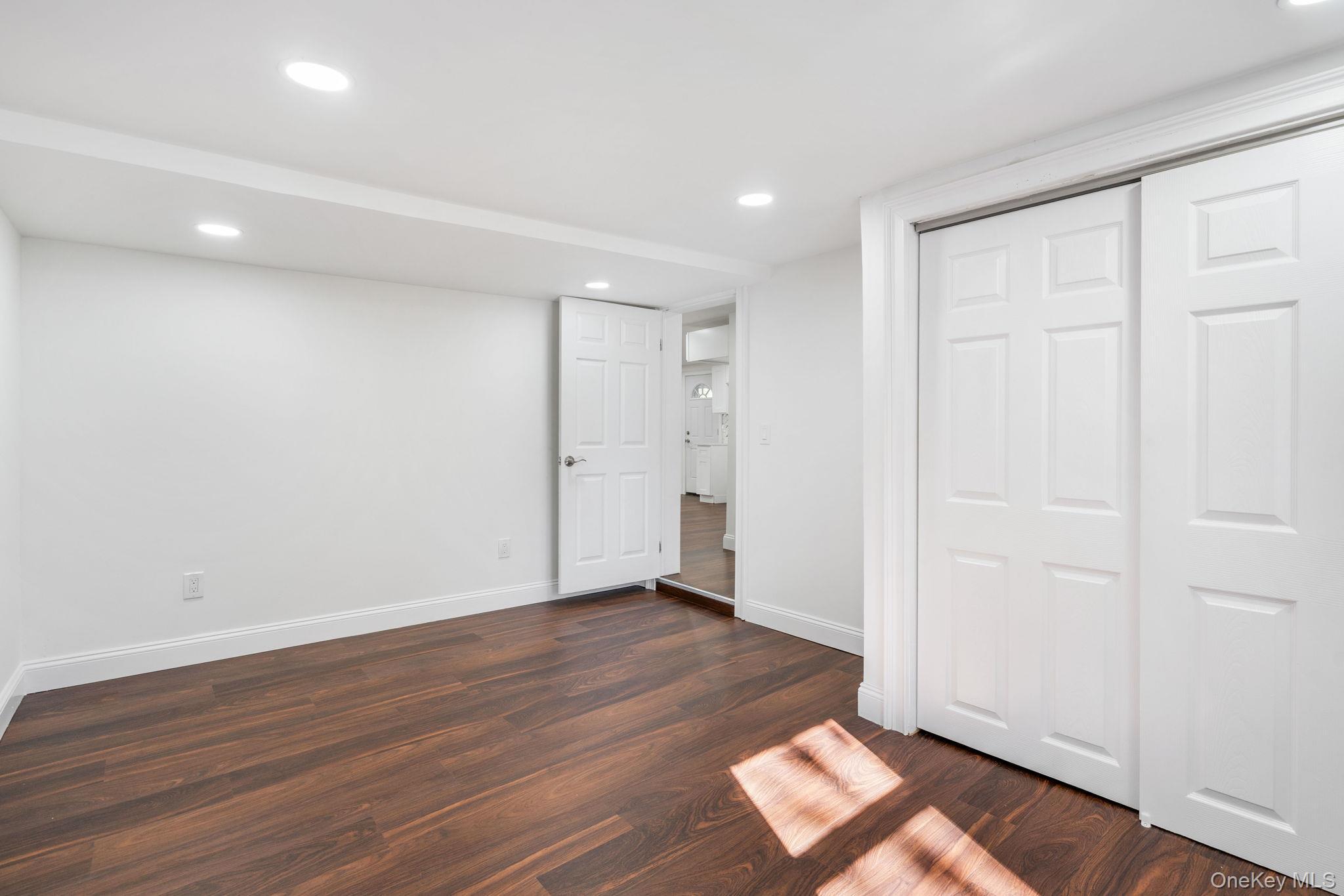 Single Family Oxford Circle Sullivan County, NY 12759, MLS-929417-14