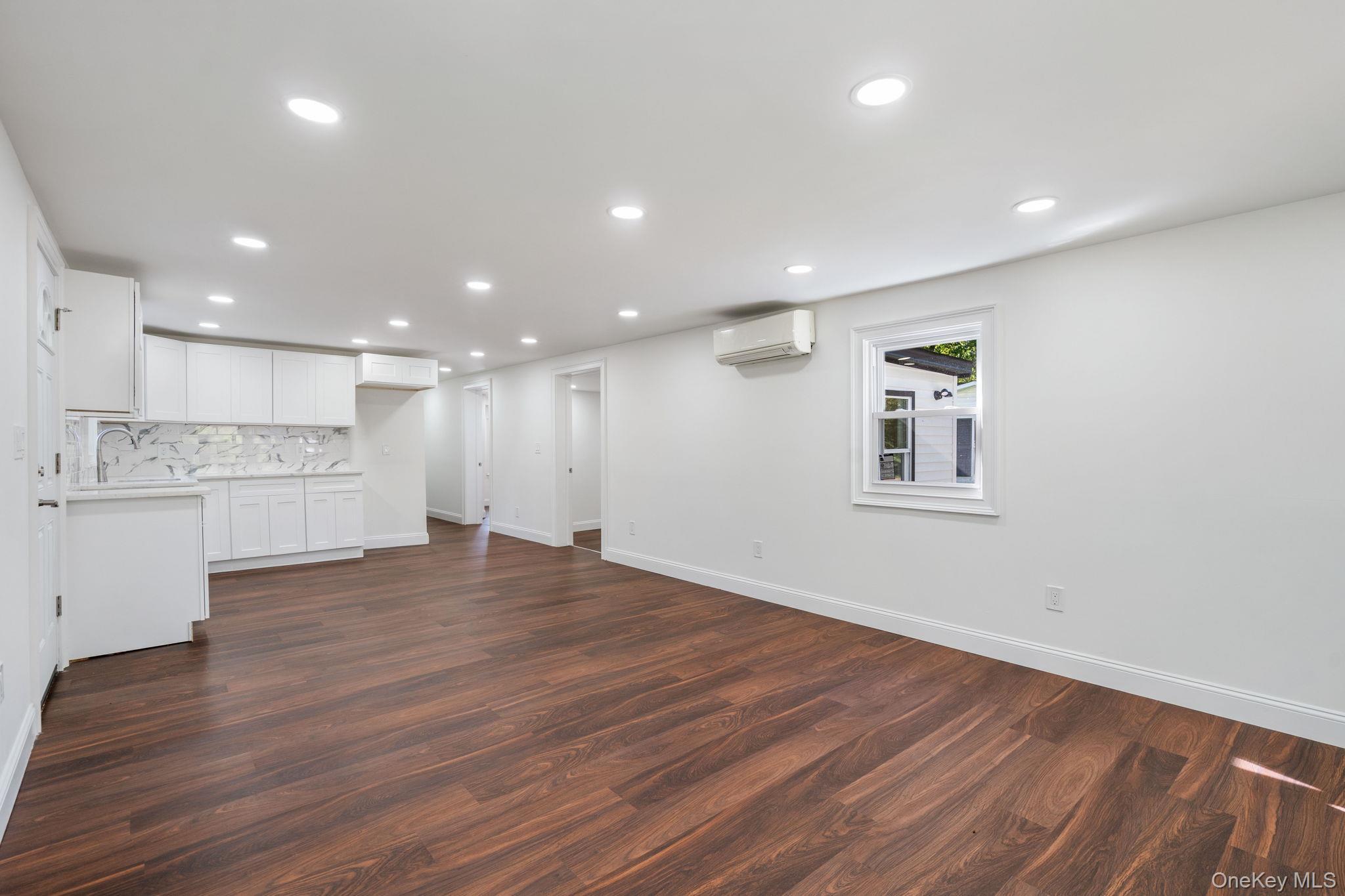 Single Family Oxford Circle Sullivan County, NY 12759, MLS-929417-6