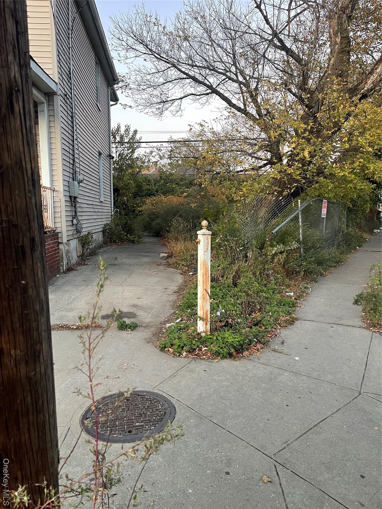 Single Family Bedell  Queens, NY 11433, MLS-929436-2