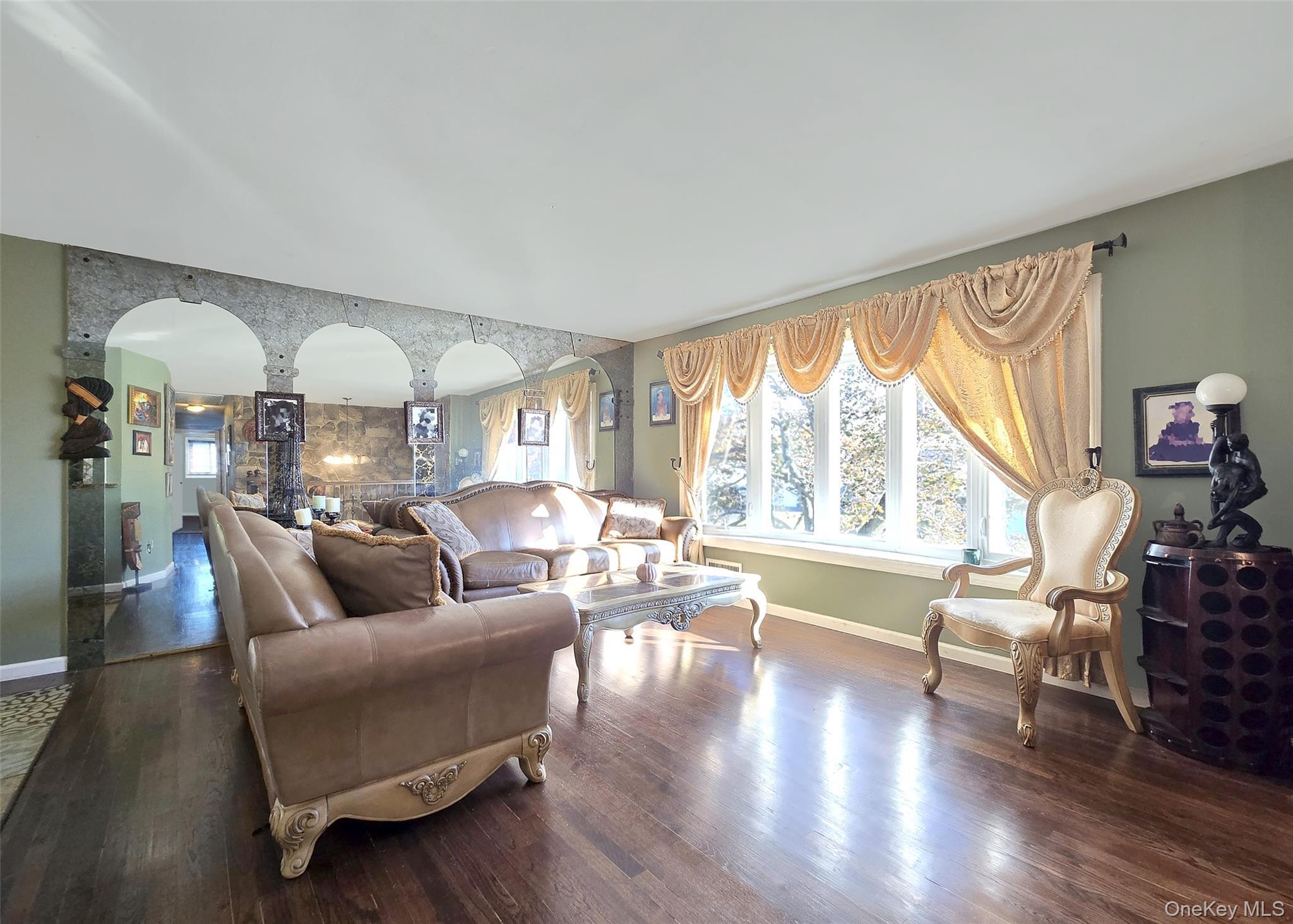 Single Family Van Buren Suffolk County, NY 11720, MLS-929460-2