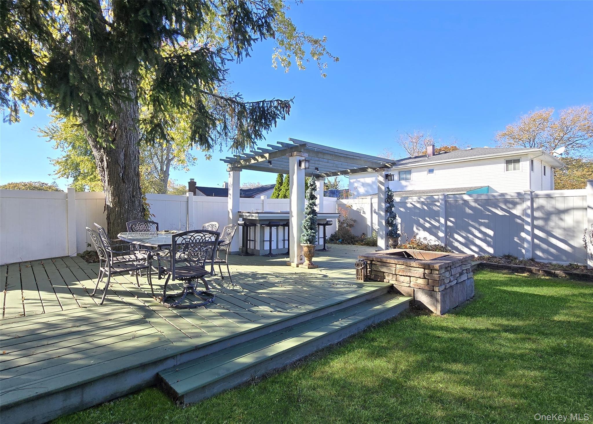 Single Family Van Buren Suffolk County, NY 11720, MLS-929460-20