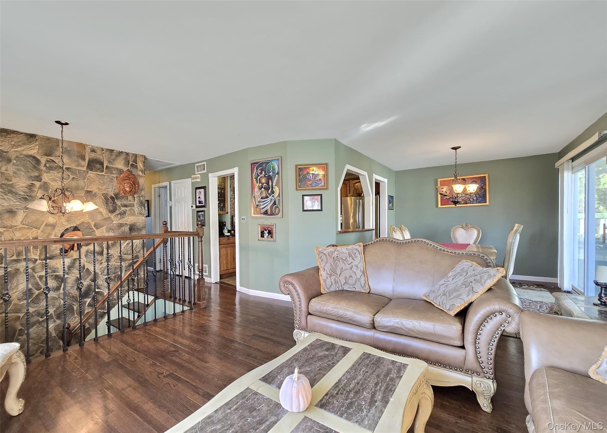 Single Family Van Buren Suffolk County, NY 11720, MLS-929460-3