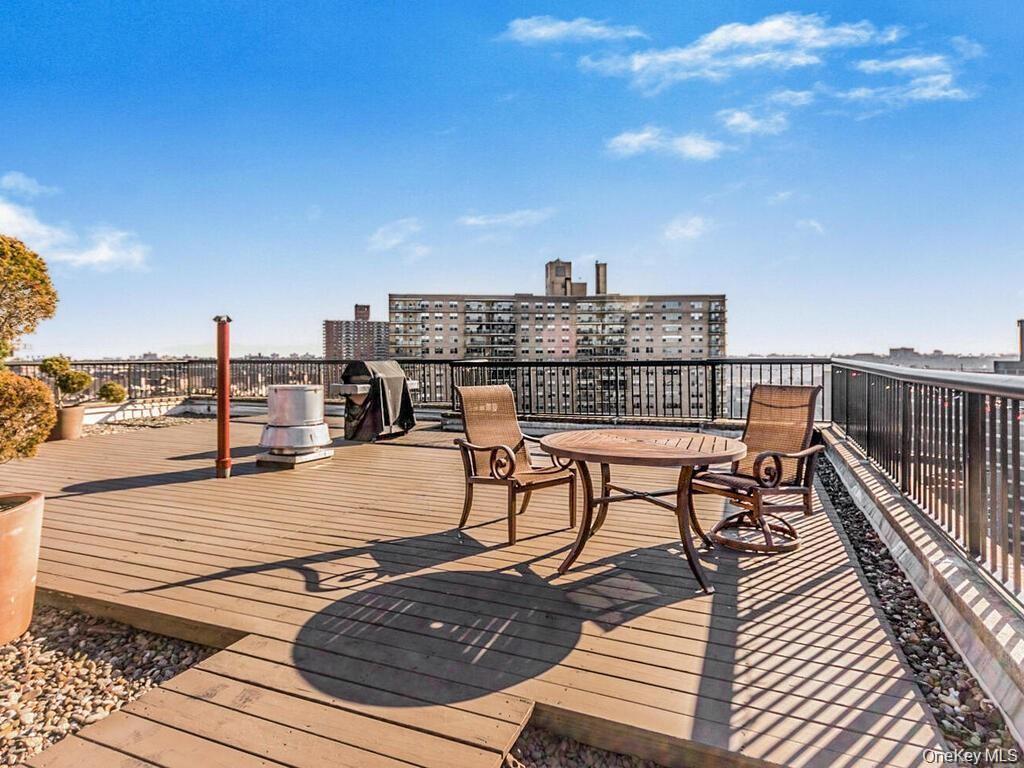 Condo Johnson Bronx, NY 10463, MLS-929465-10