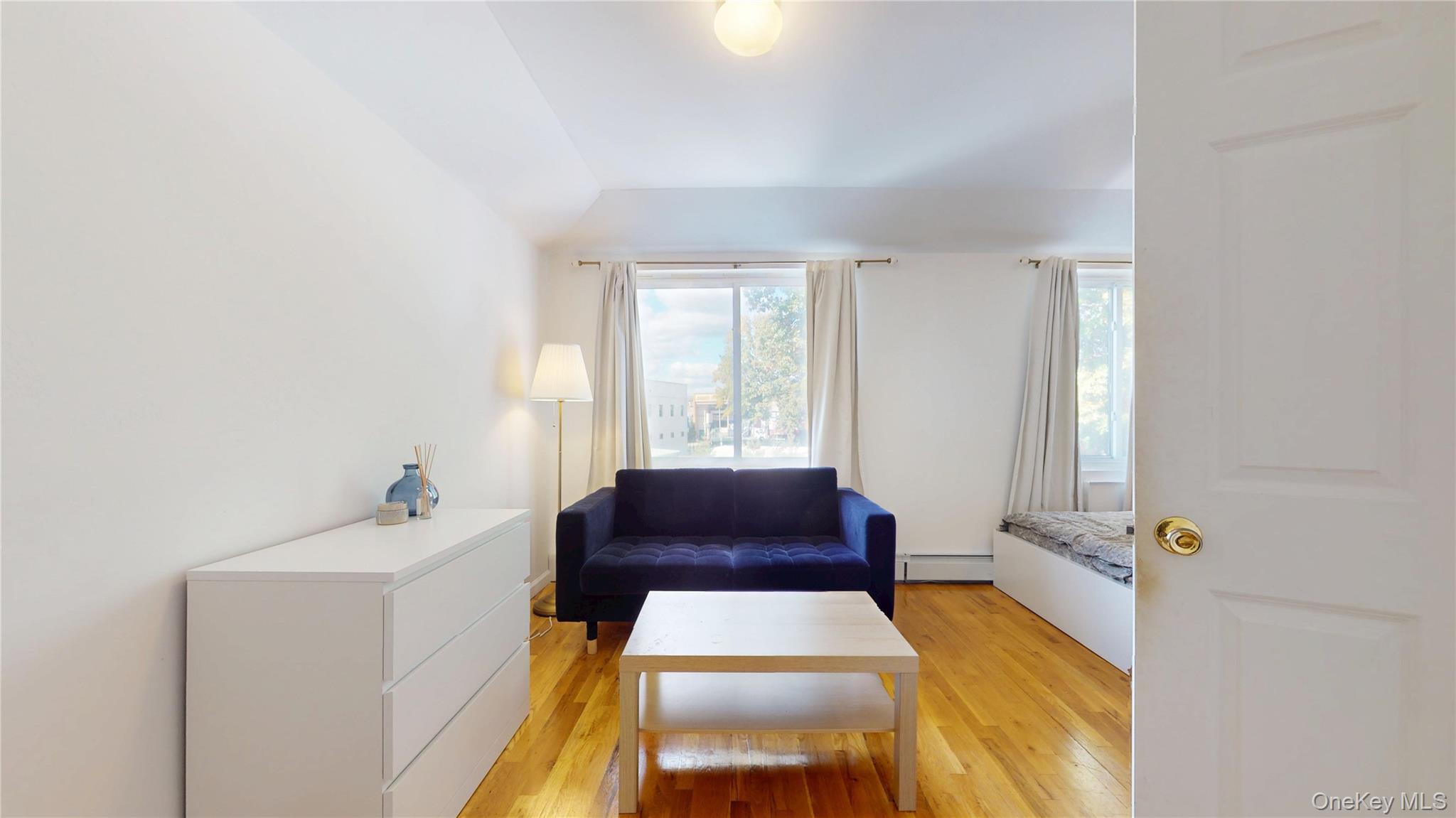 Single Family 14th  Queens, NY 11357, MLS-929467-22