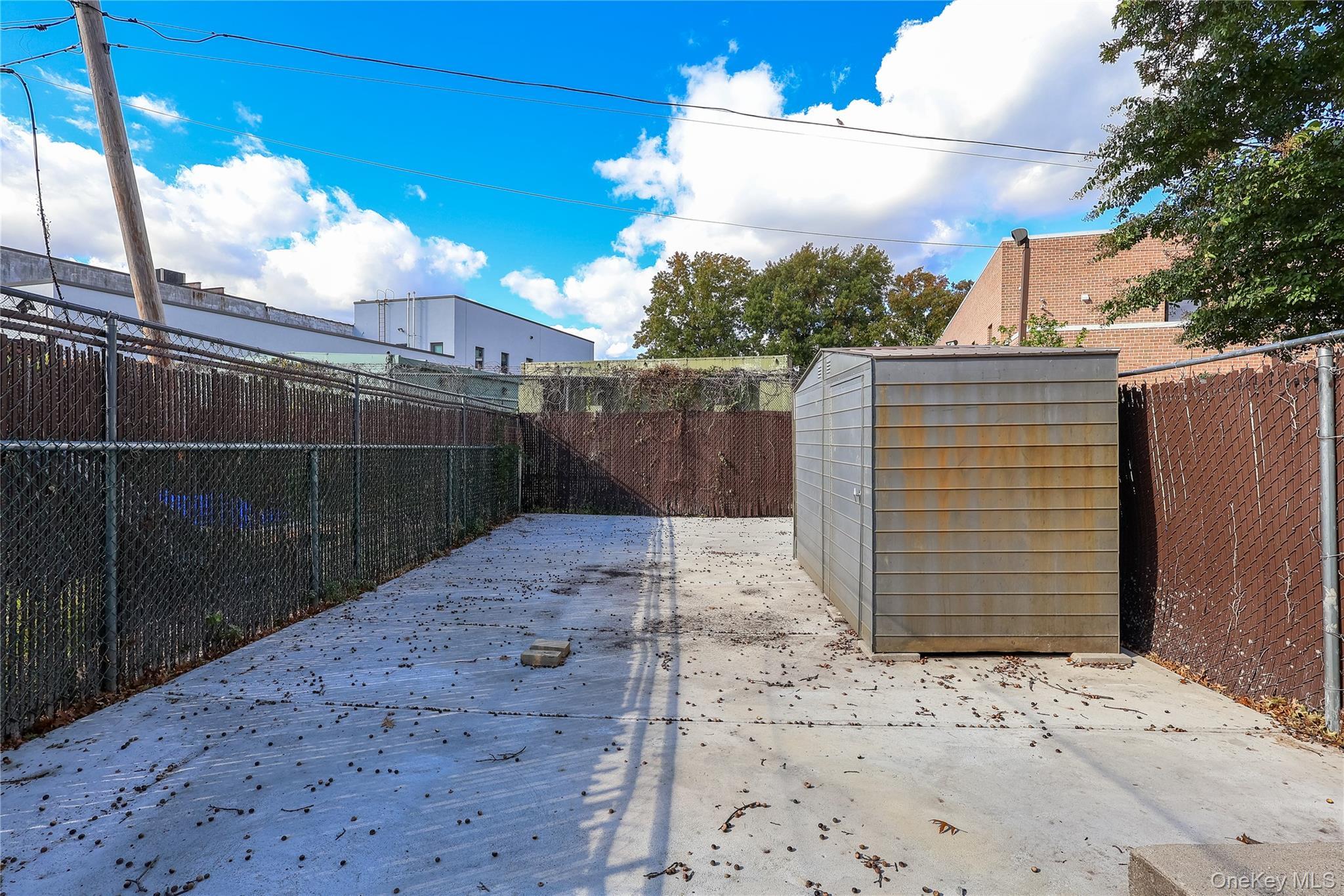 Single Family 14th  Queens, NY 11357, MLS-929467-35