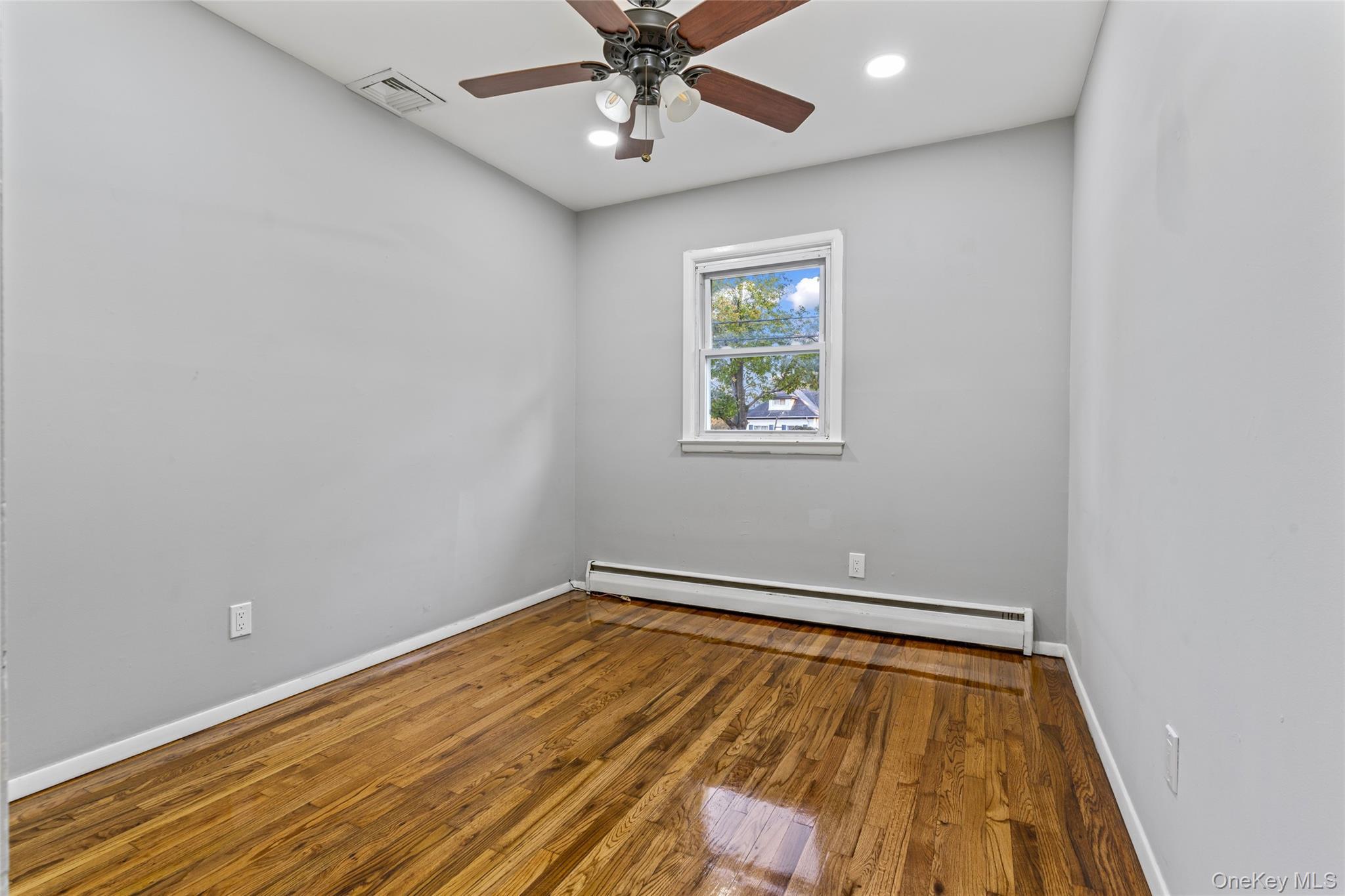 Single Family Franklin  Suffolk County, NY 11717, MLS-929476-20