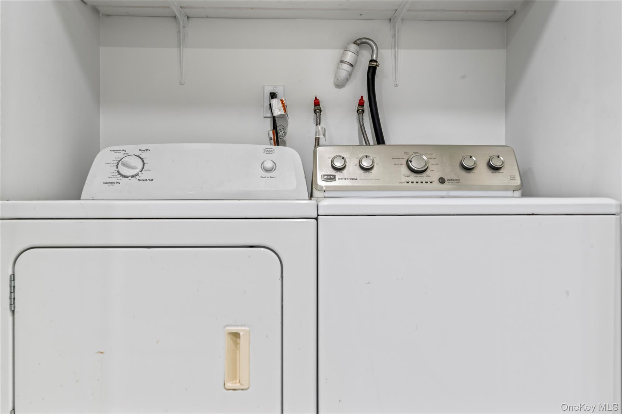 Single Family Franklin  Suffolk County, NY 11717, MLS-929476-25