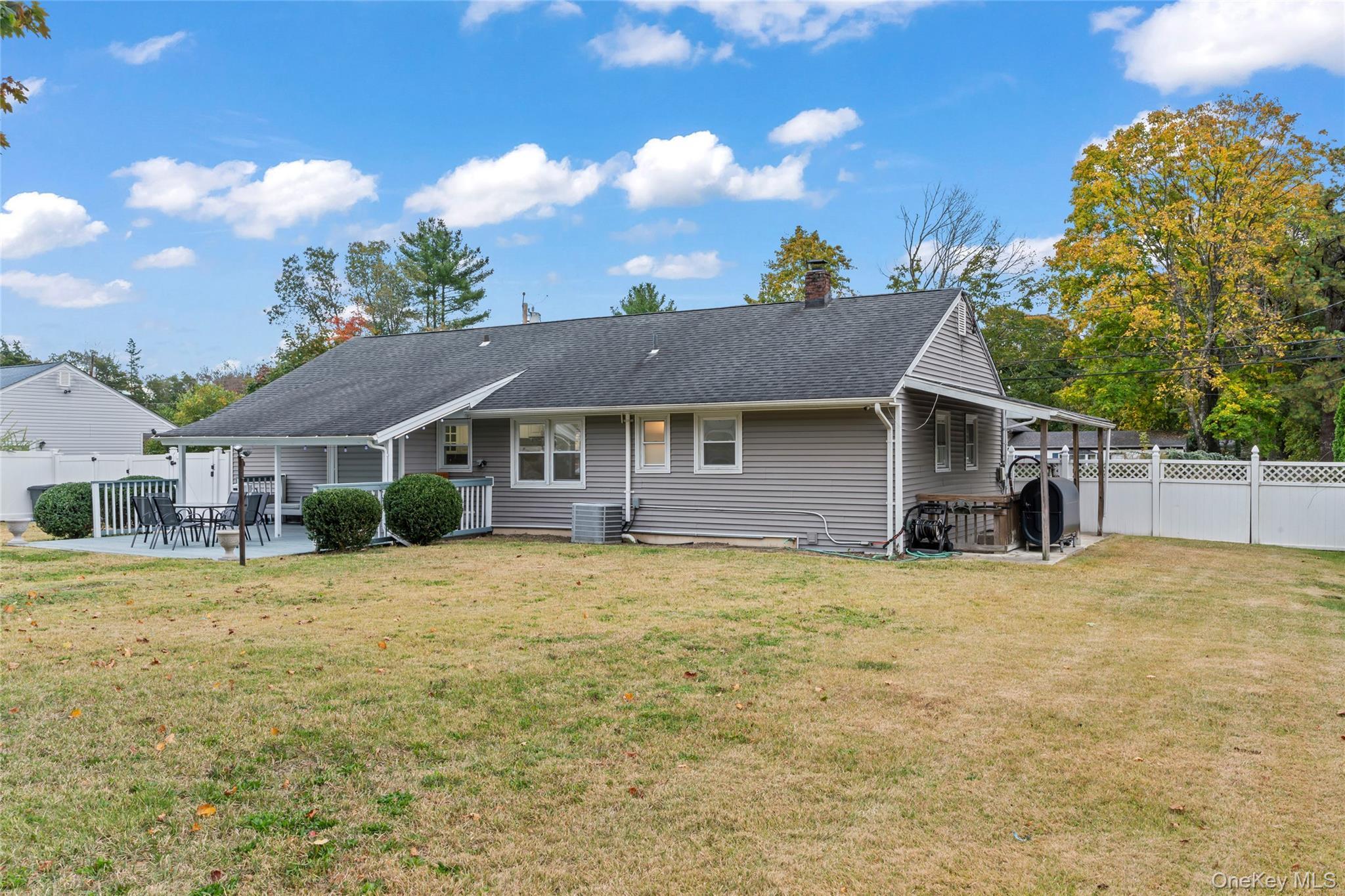 Single Family Franklin  Suffolk County, NY 11717, MLS-929476-33