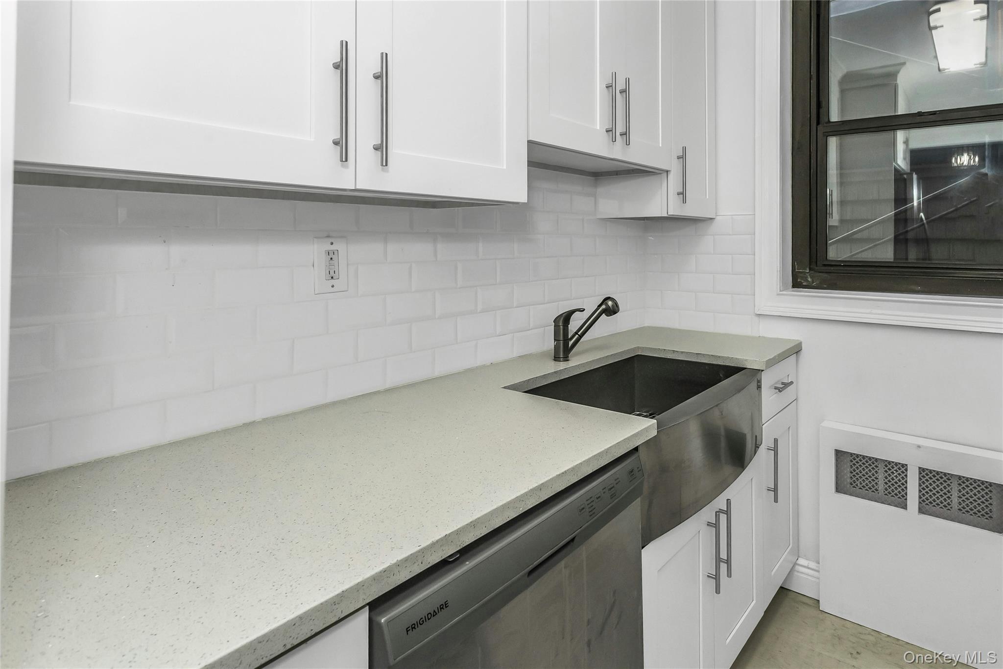 Coop Hill Park Ave Nassau County, NY 11021, MLS-929495-15