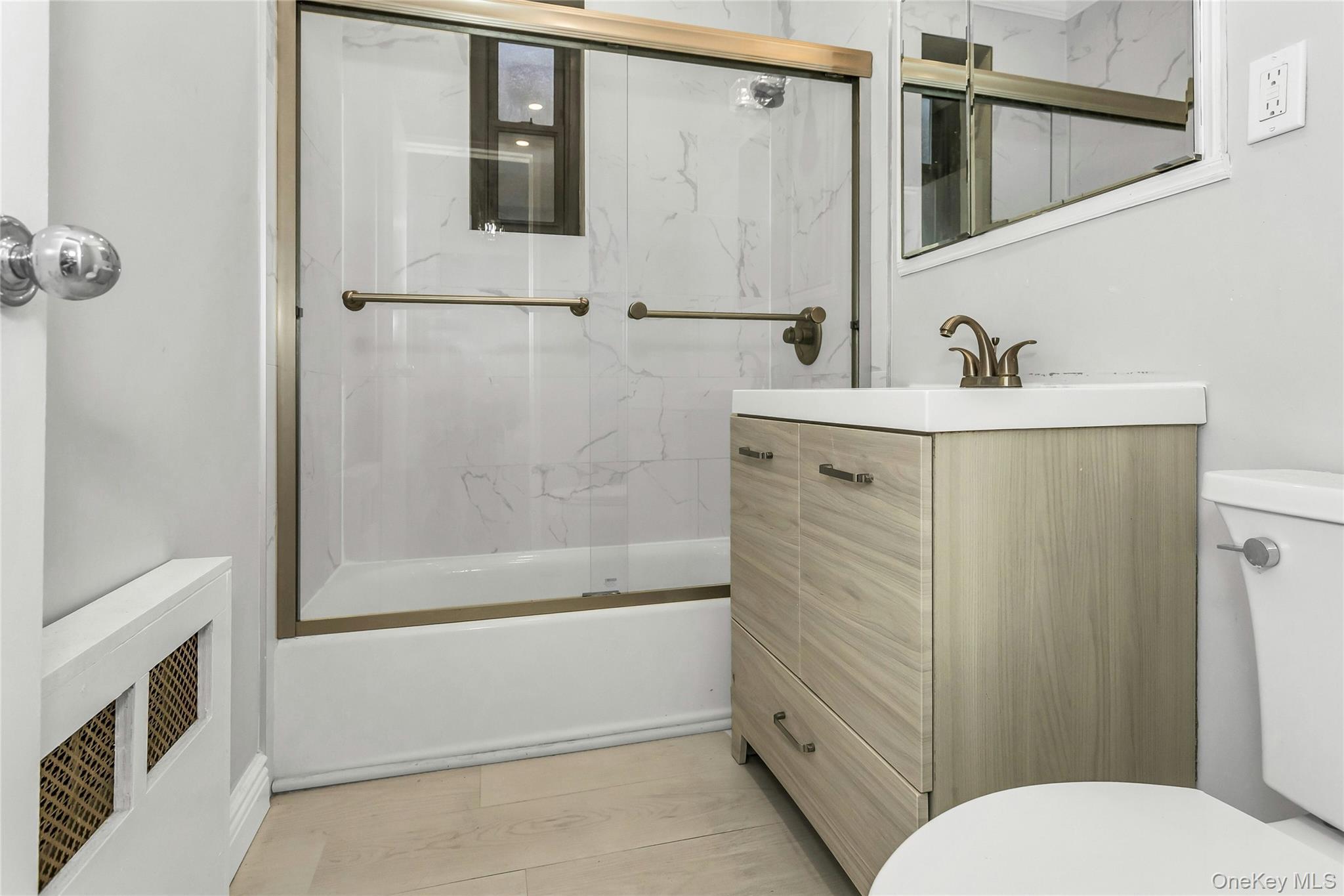 Coop Hill Park Ave Nassau County, NY 11021, MLS-929495-21