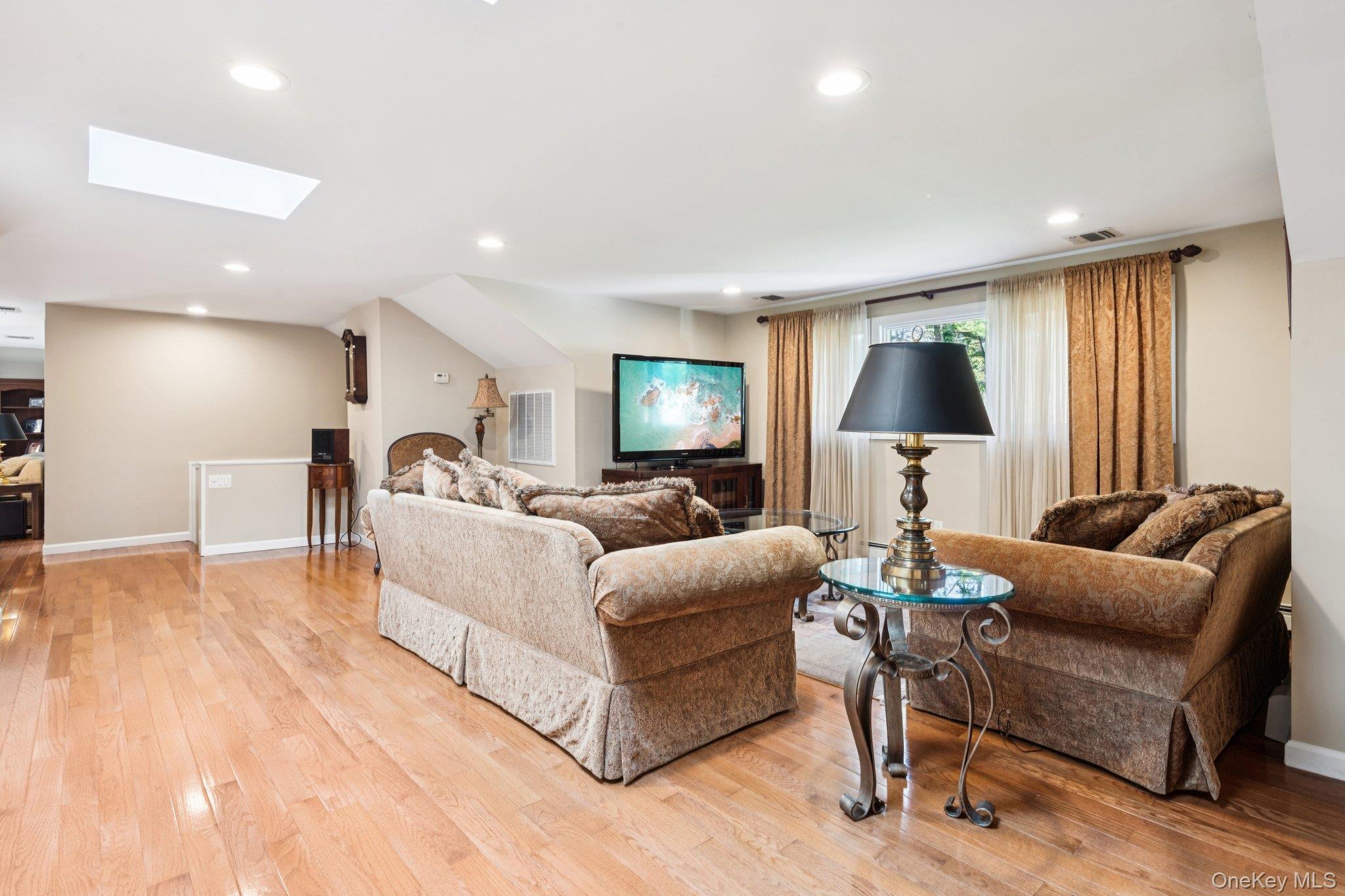 Single Family Colonial  Suffolk County, NY 11743, MLS-929511-25