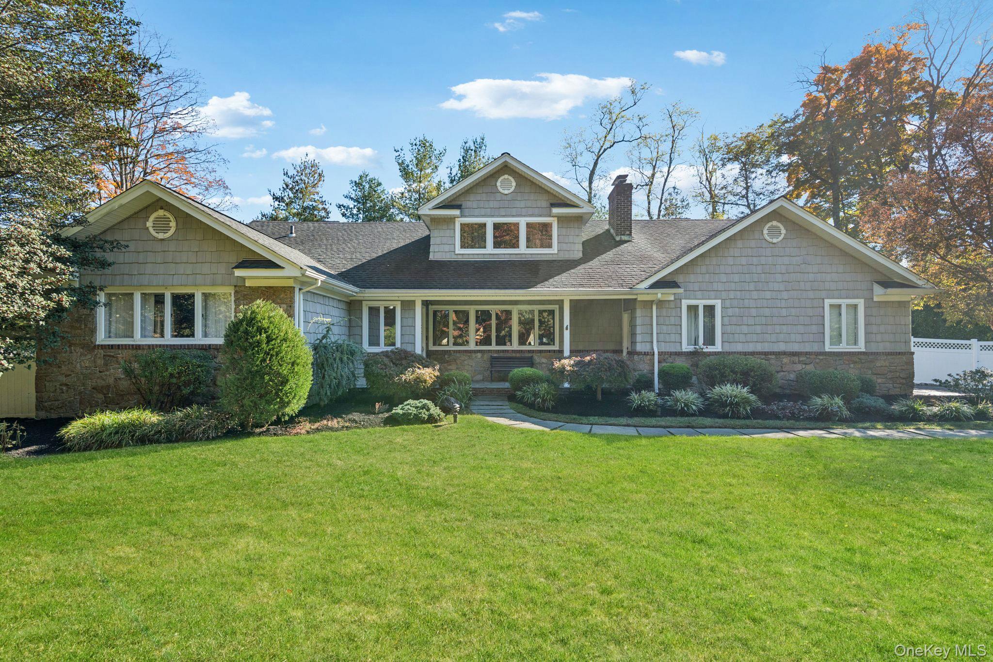 Single Family Colonial  Suffolk County, NY 11743, MLS-929511-40