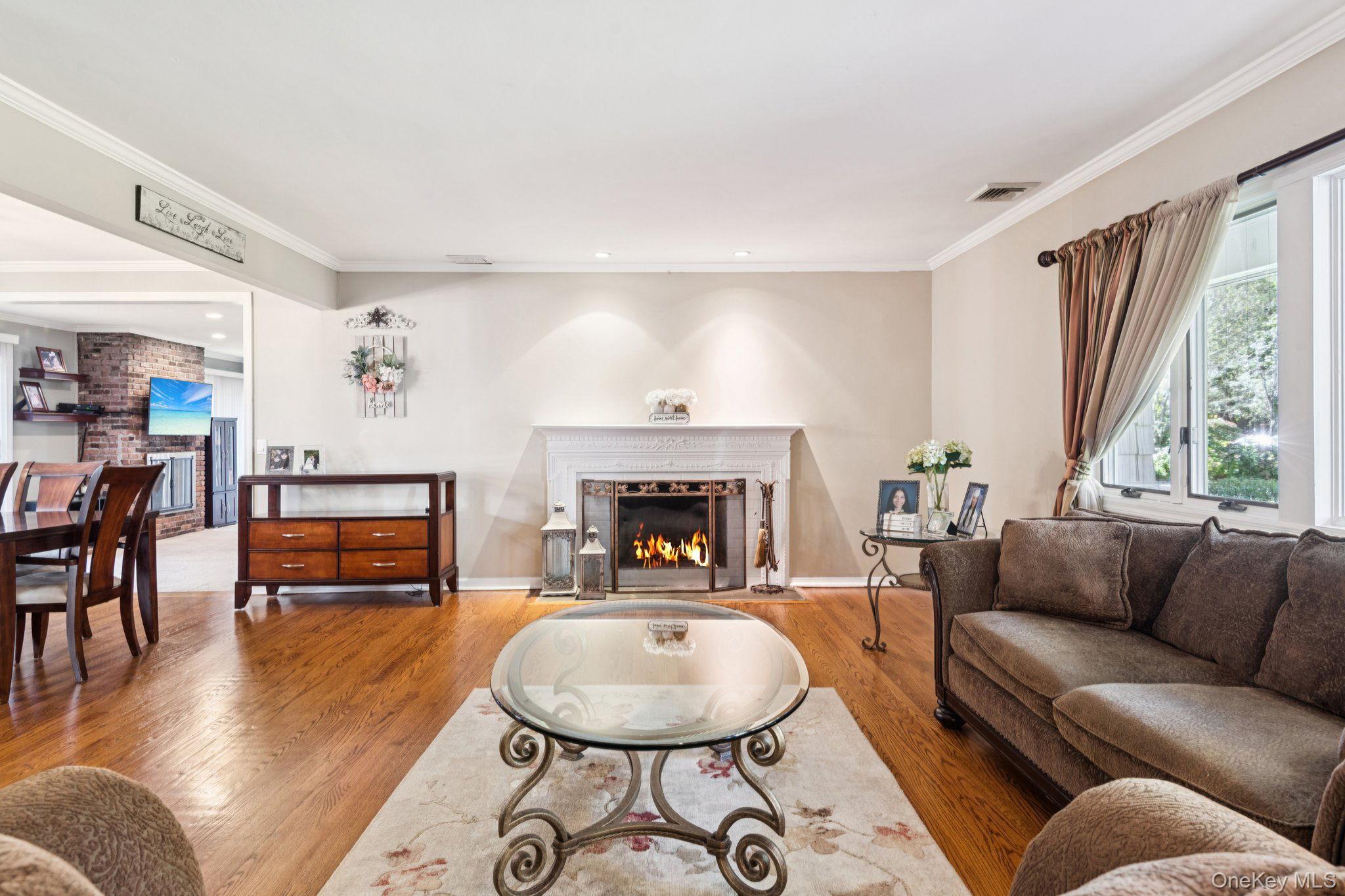 Single Family Colonial  Suffolk County, NY 11743, MLS-929511-5