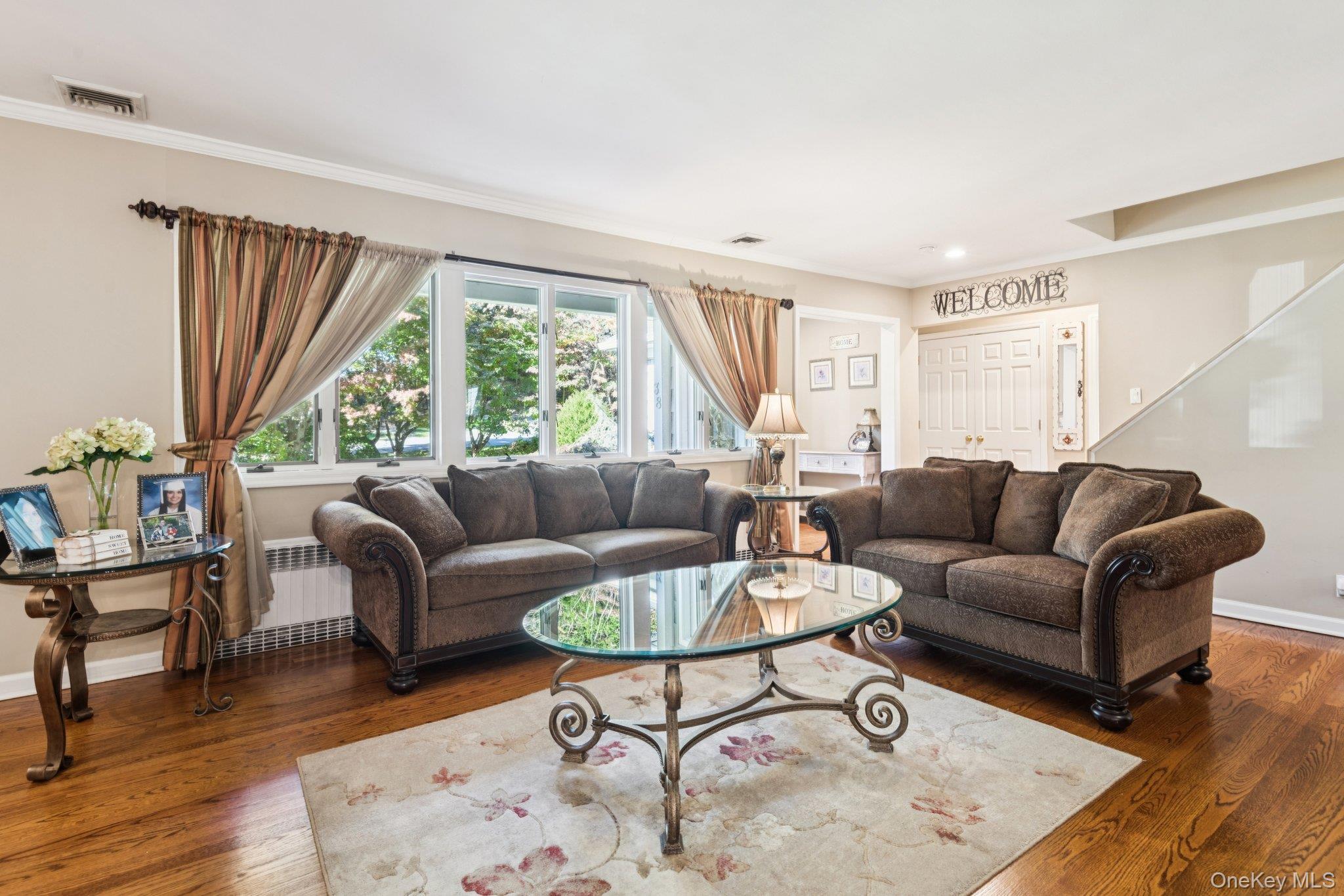 Single Family Colonial  Suffolk County, NY 11743, MLS-929511-6