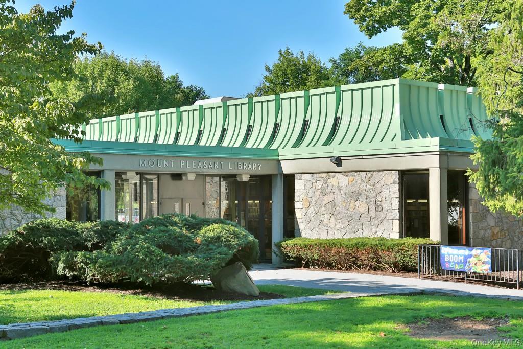 Single Family Nanny Hagen  Westchester County, NY 10594, MLS-929514-35