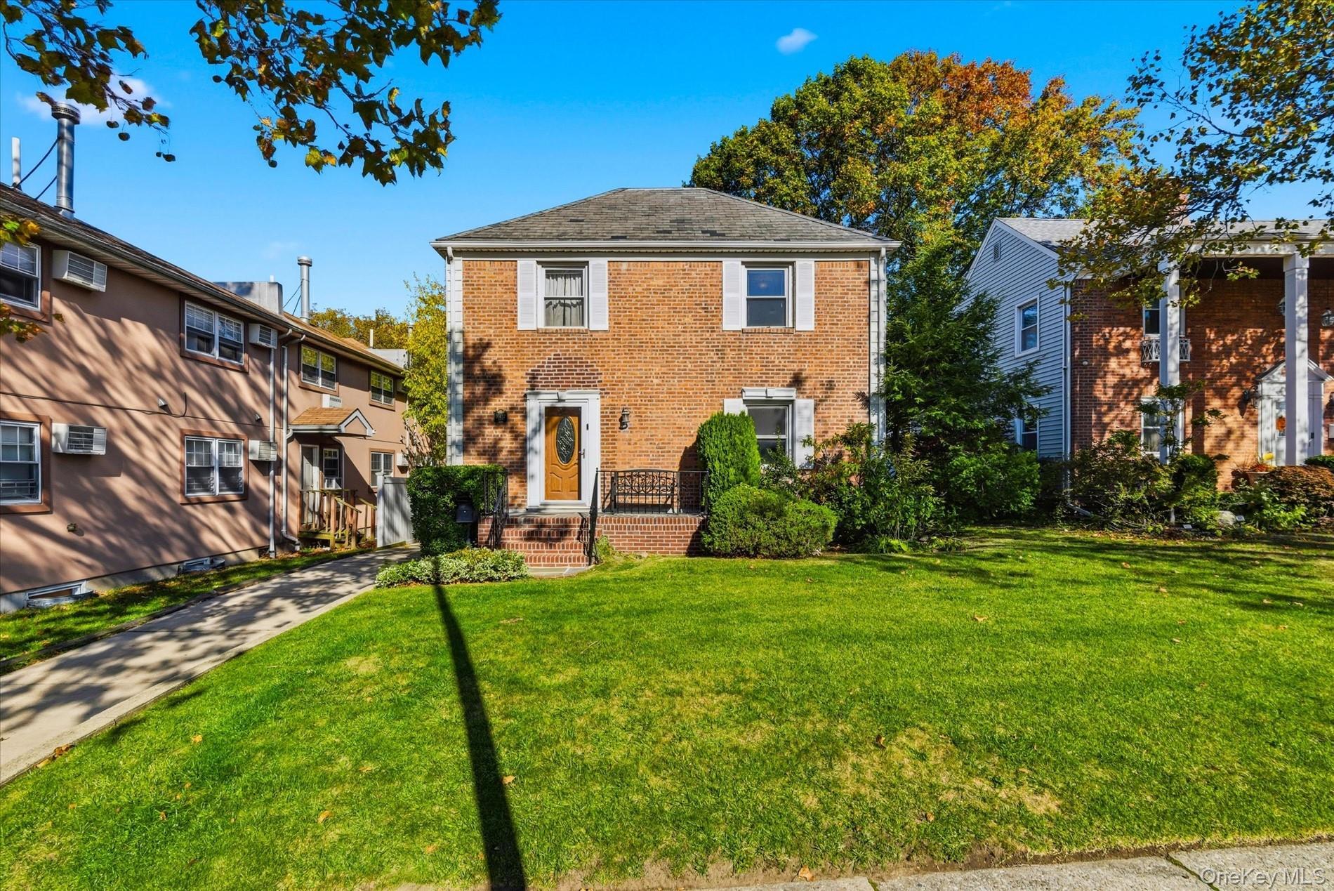 Single Family Grand Central Parkway  Queens, NY 11432, MLS-929525-2