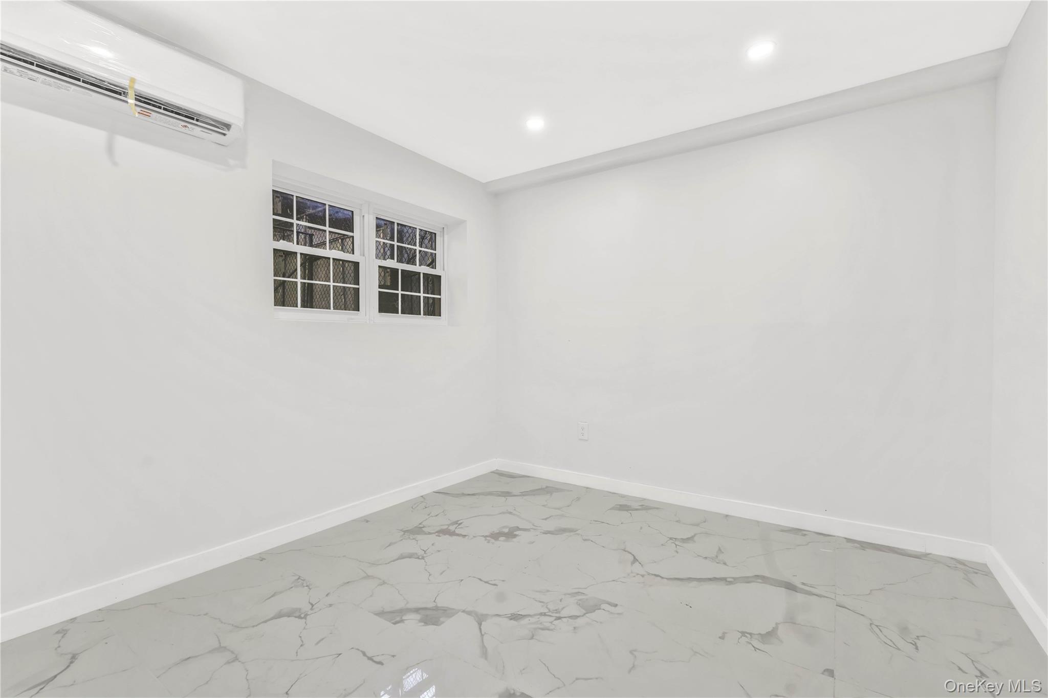 Single Family Hendrix  Brooklyn, NY 11207, MLS-929528-17