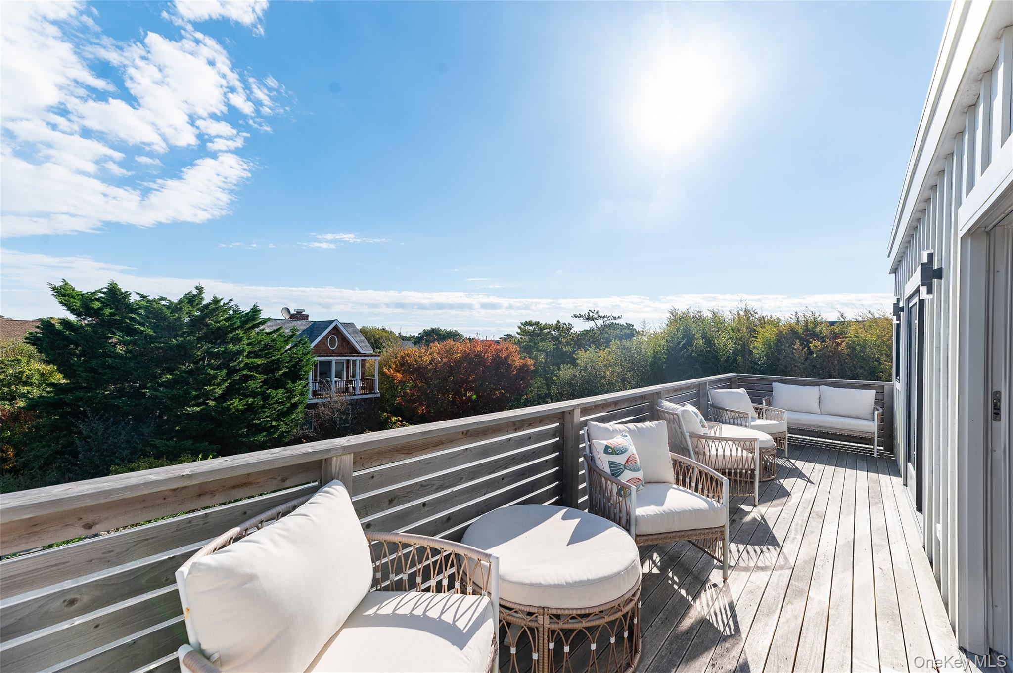 Single Family Atlantic Suffolk County, NY 11770, MLS-929539-16