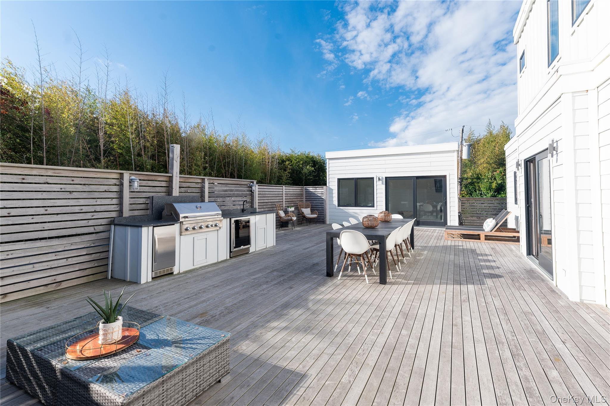 Single Family Atlantic Suffolk County, NY 11770, MLS-929539-23