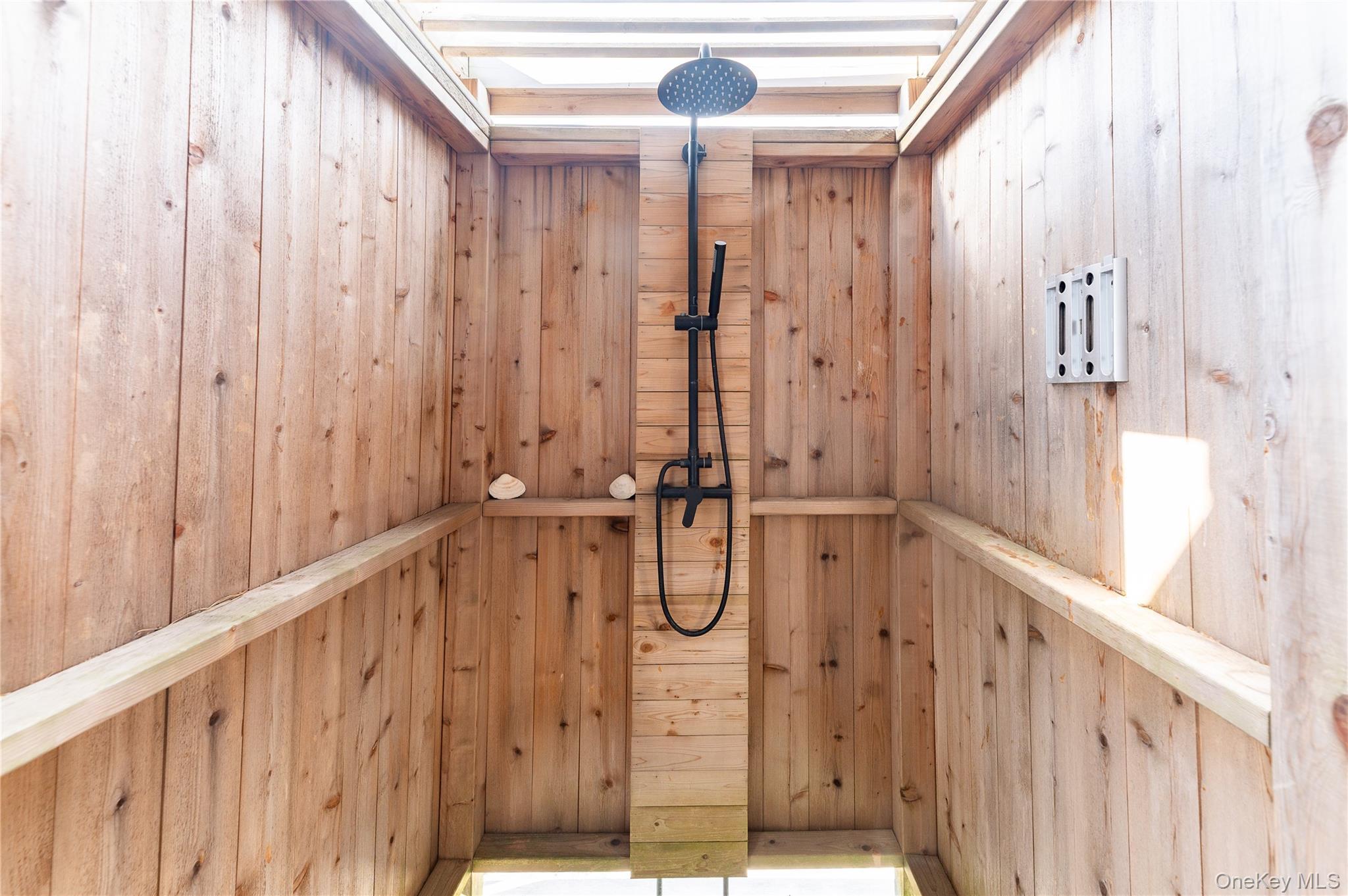 Single Family Atlantic Suffolk County, NY 11770, MLS-929539-25