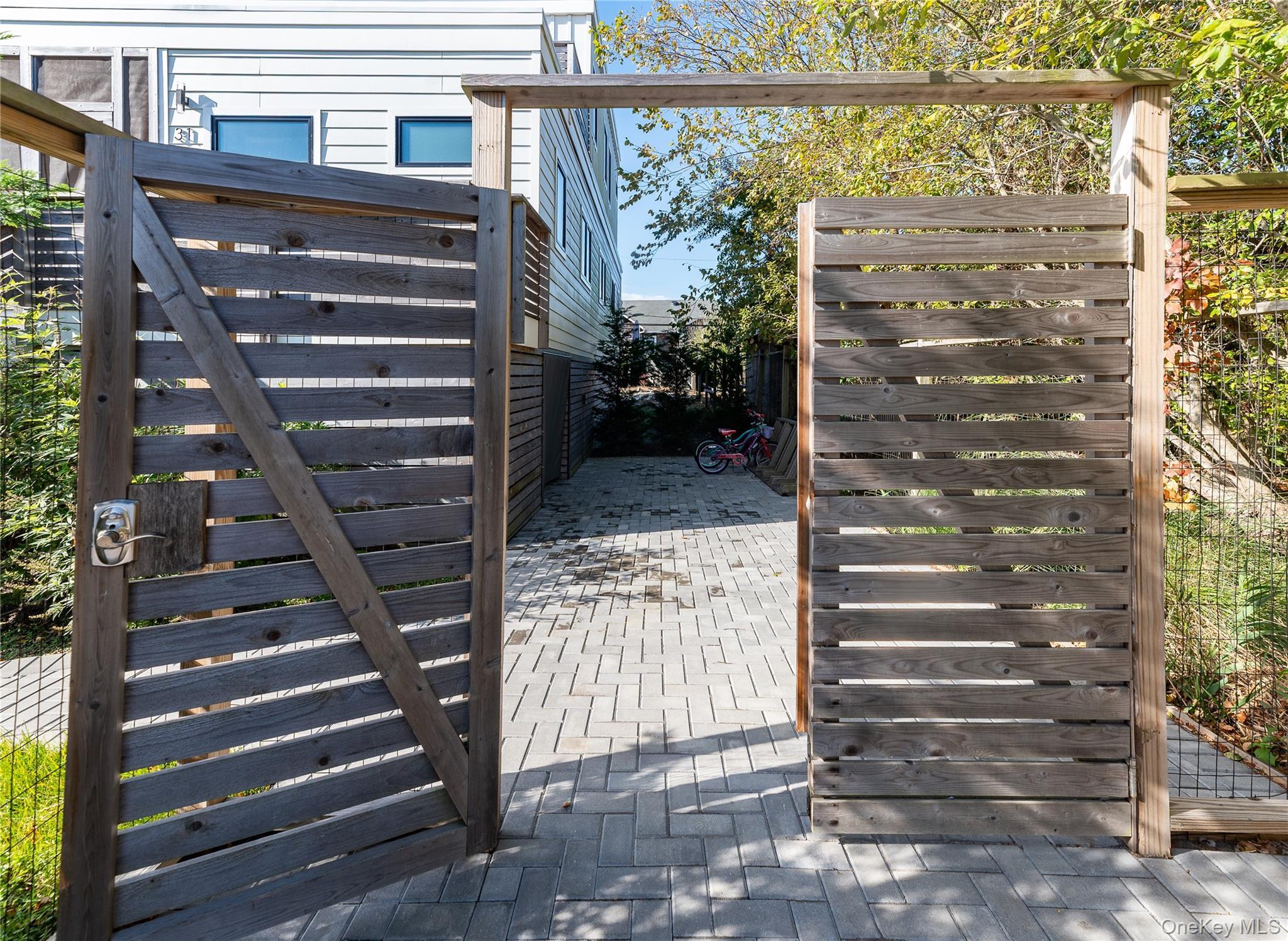 Single Family Atlantic Suffolk County, NY 11770, MLS-929539-27