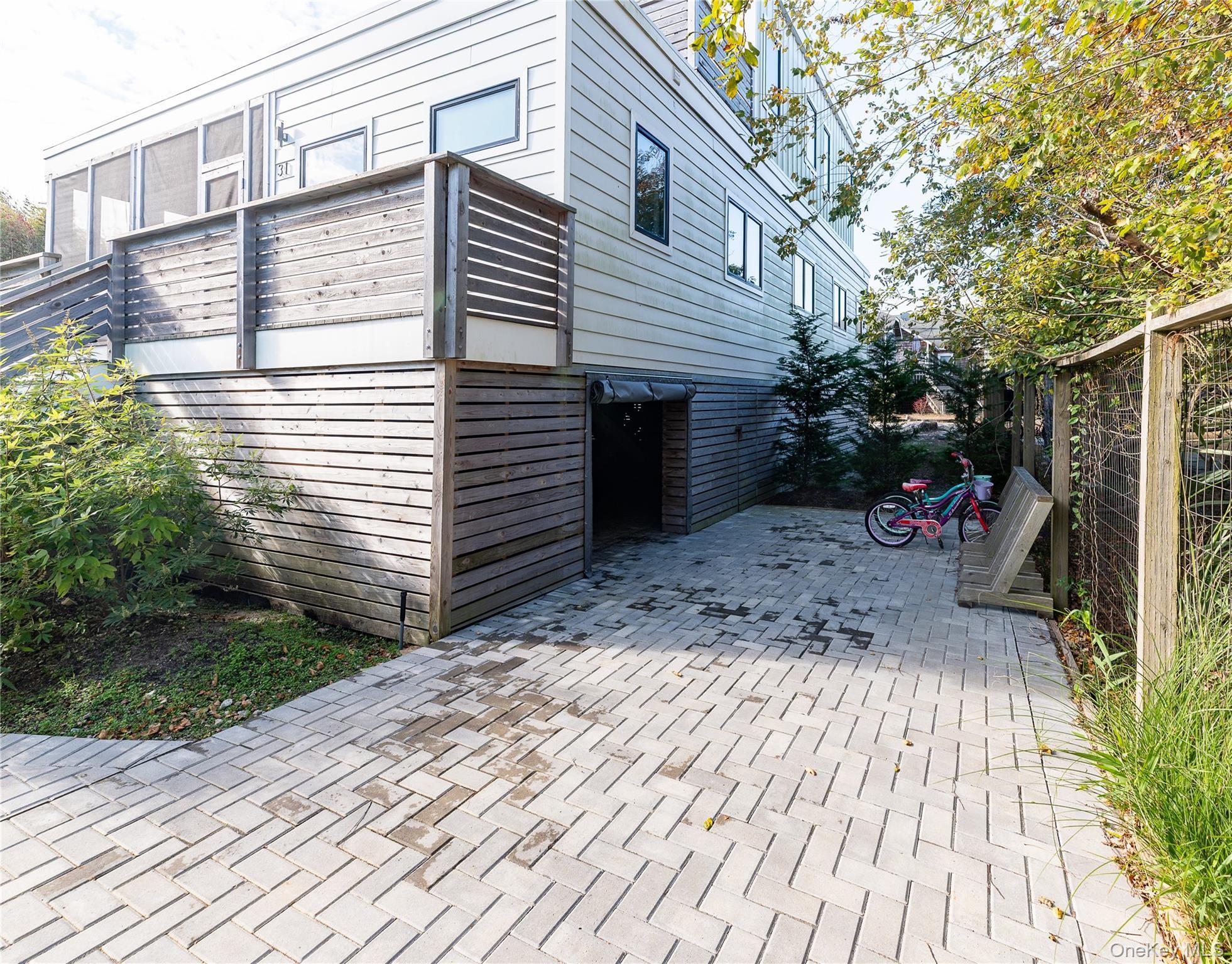 Single Family Atlantic Suffolk County, NY 11770, MLS-929539-28