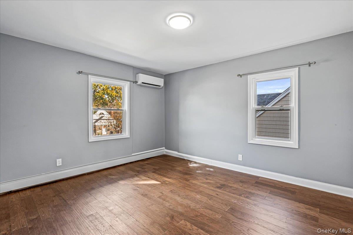 Single Family Whittier  Nassau County, NY 11563, MLS-929542-10