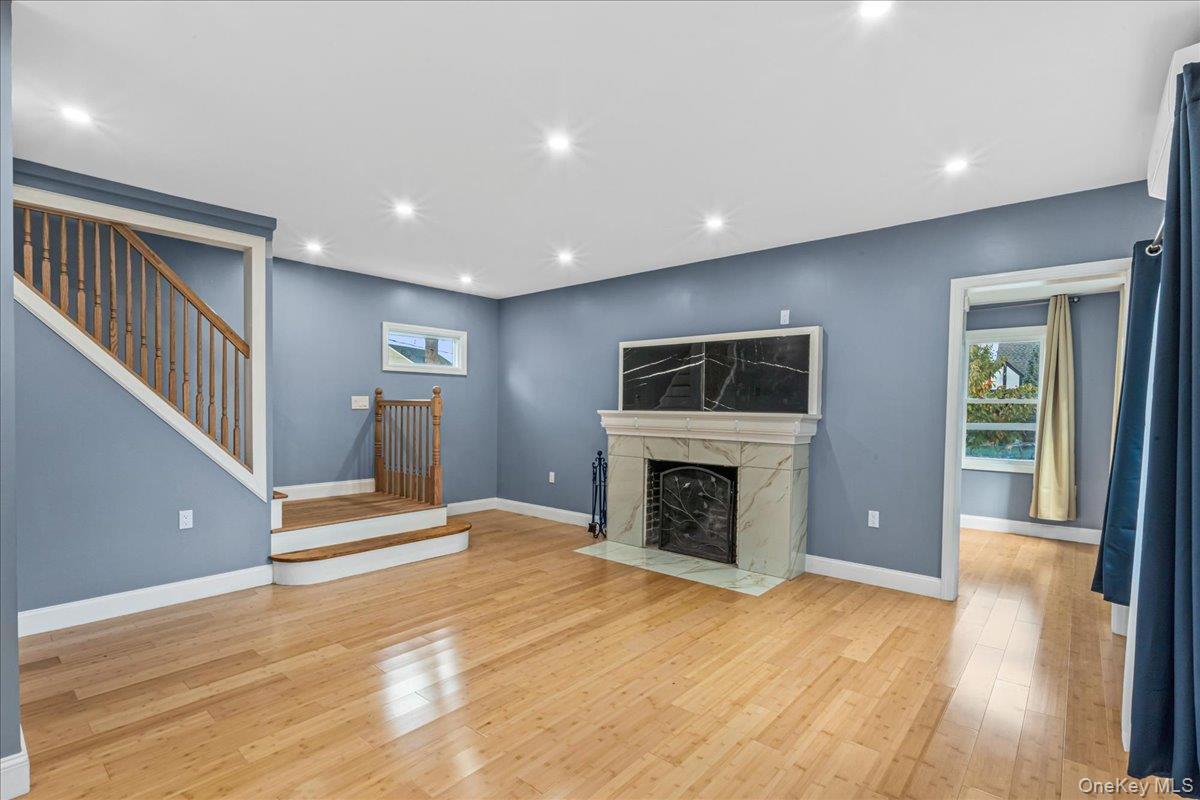 Single Family Whittier  Nassau County, NY 11563, MLS-929542-11