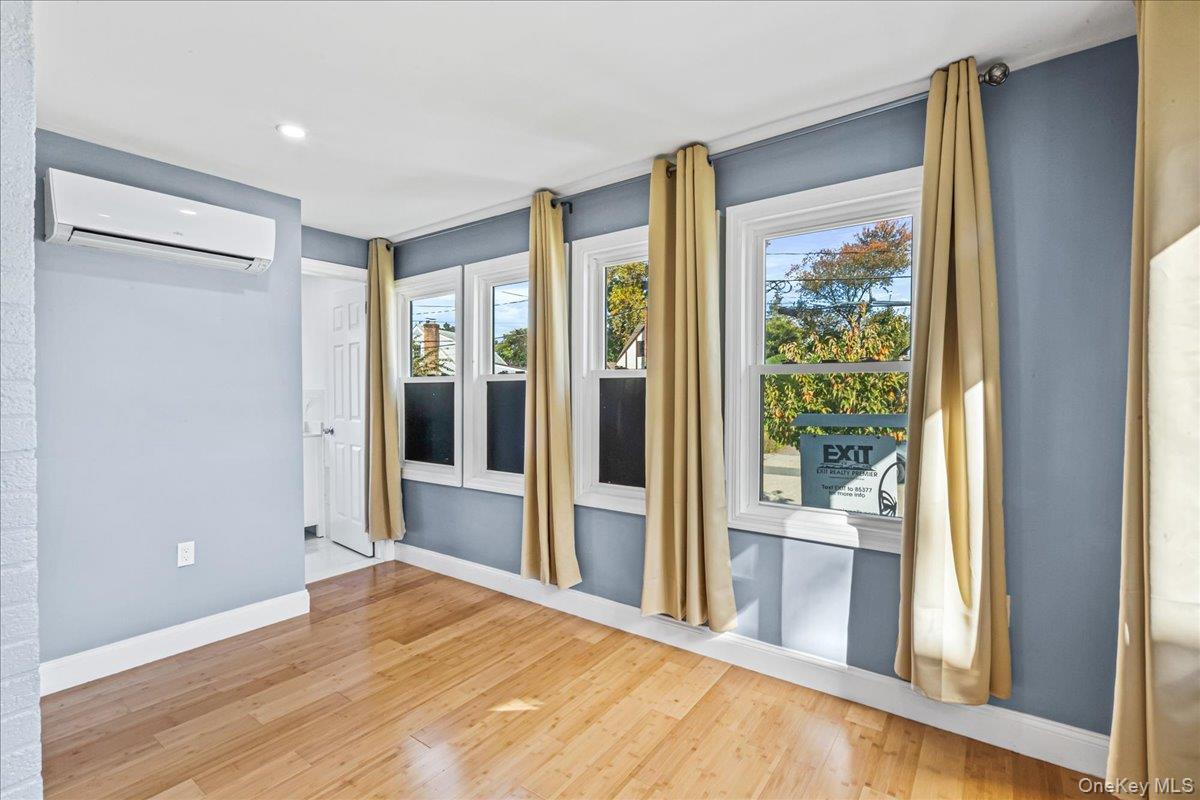 Single Family Whittier  Nassau County, NY 11563, MLS-929542-13