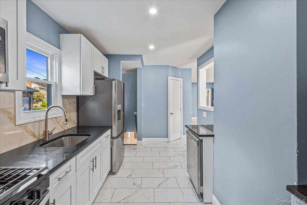 Single Family Whittier  Nassau County, NY 11563, MLS-929542-17